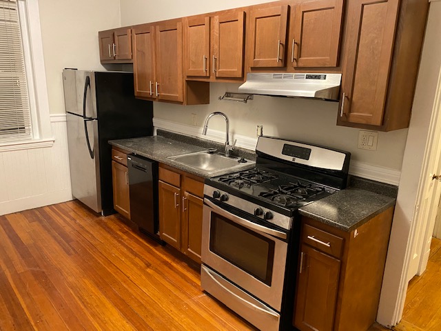2 bed, 1 bath apartment for rent at 102 Naples Rd Unit 3, Coolidge Corner — photo 1 of 16