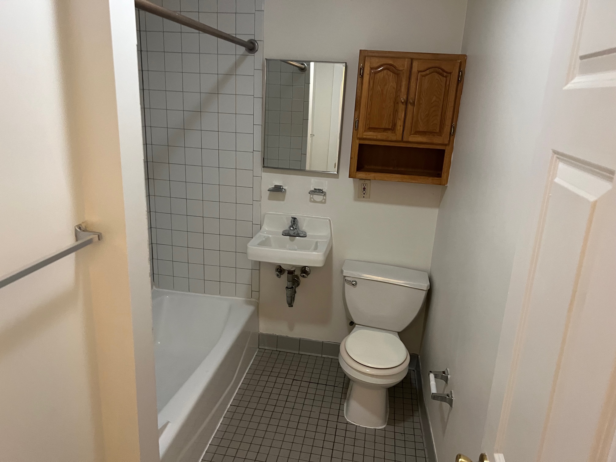 2 bed, 1 bath apartment for rent at 19 Hemenway St Unit 4, Fenway — photo 12 of 16