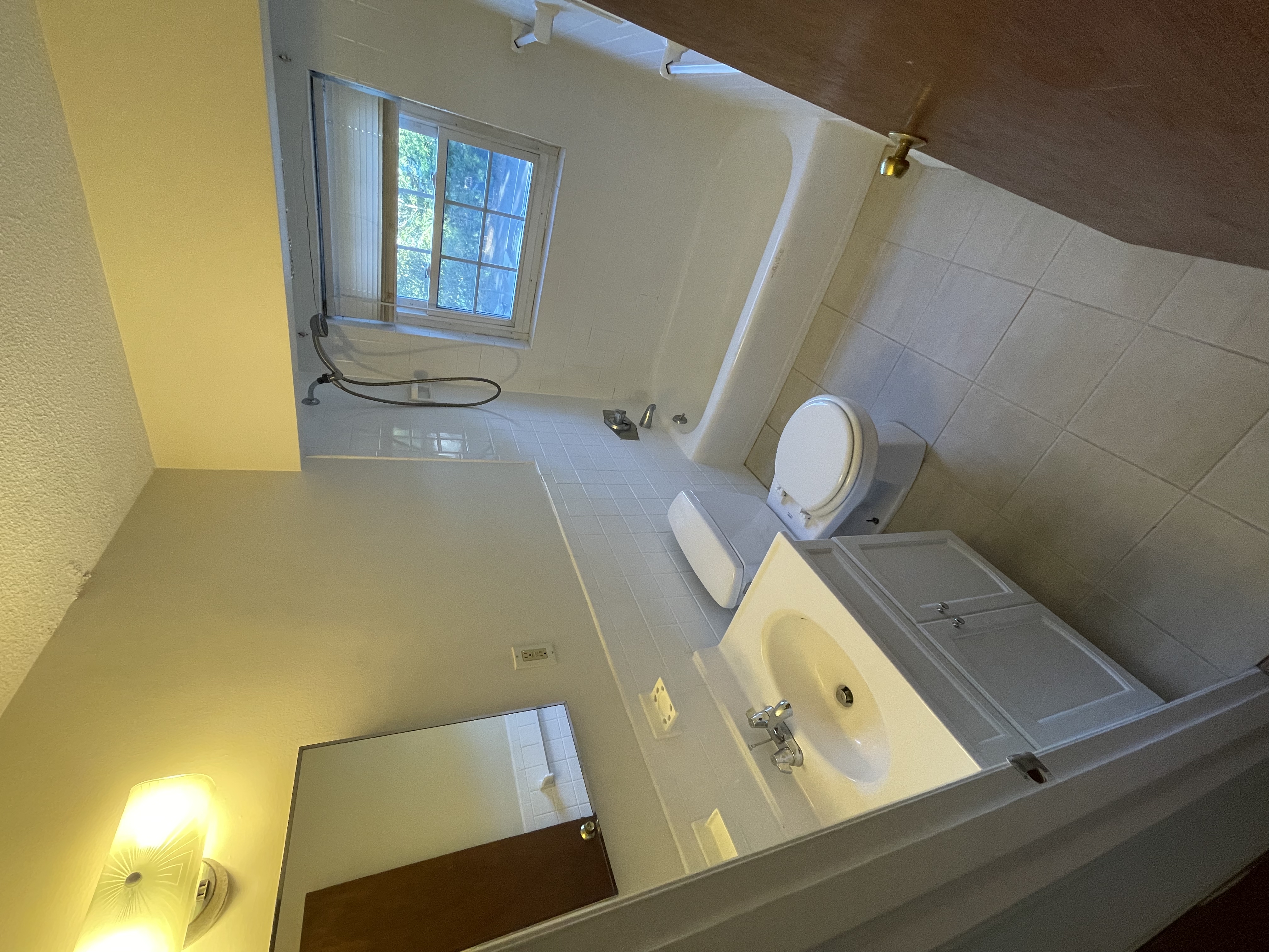 1 bed, 1 bath apartment for rent at 11 Brattle Dr Unit 7, Arlington — photo 7 of 8