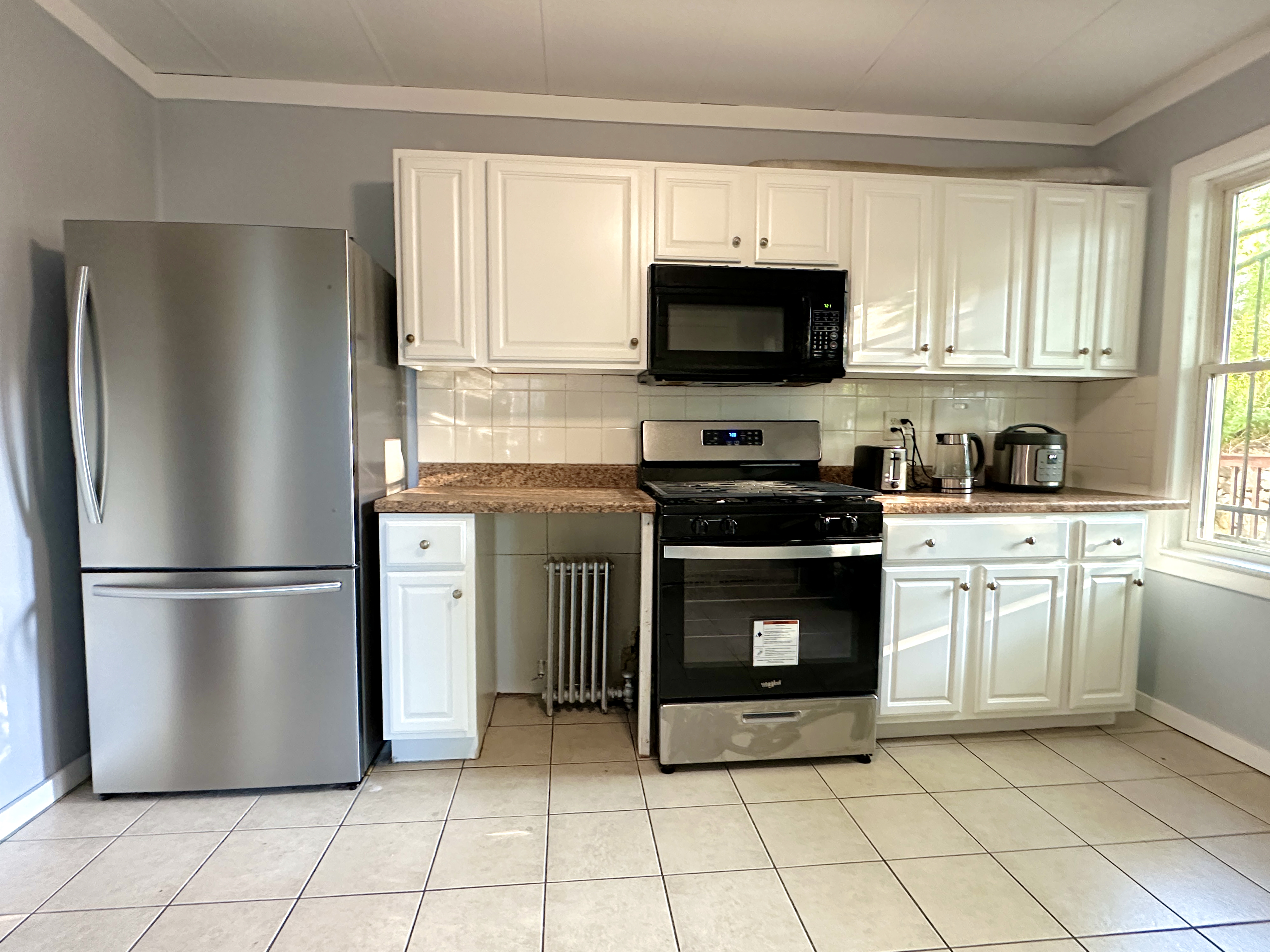 3 bed, 1 bath apartment for rent at 9 Kenilworth St Unit 1, Malden — photo 4 of 15