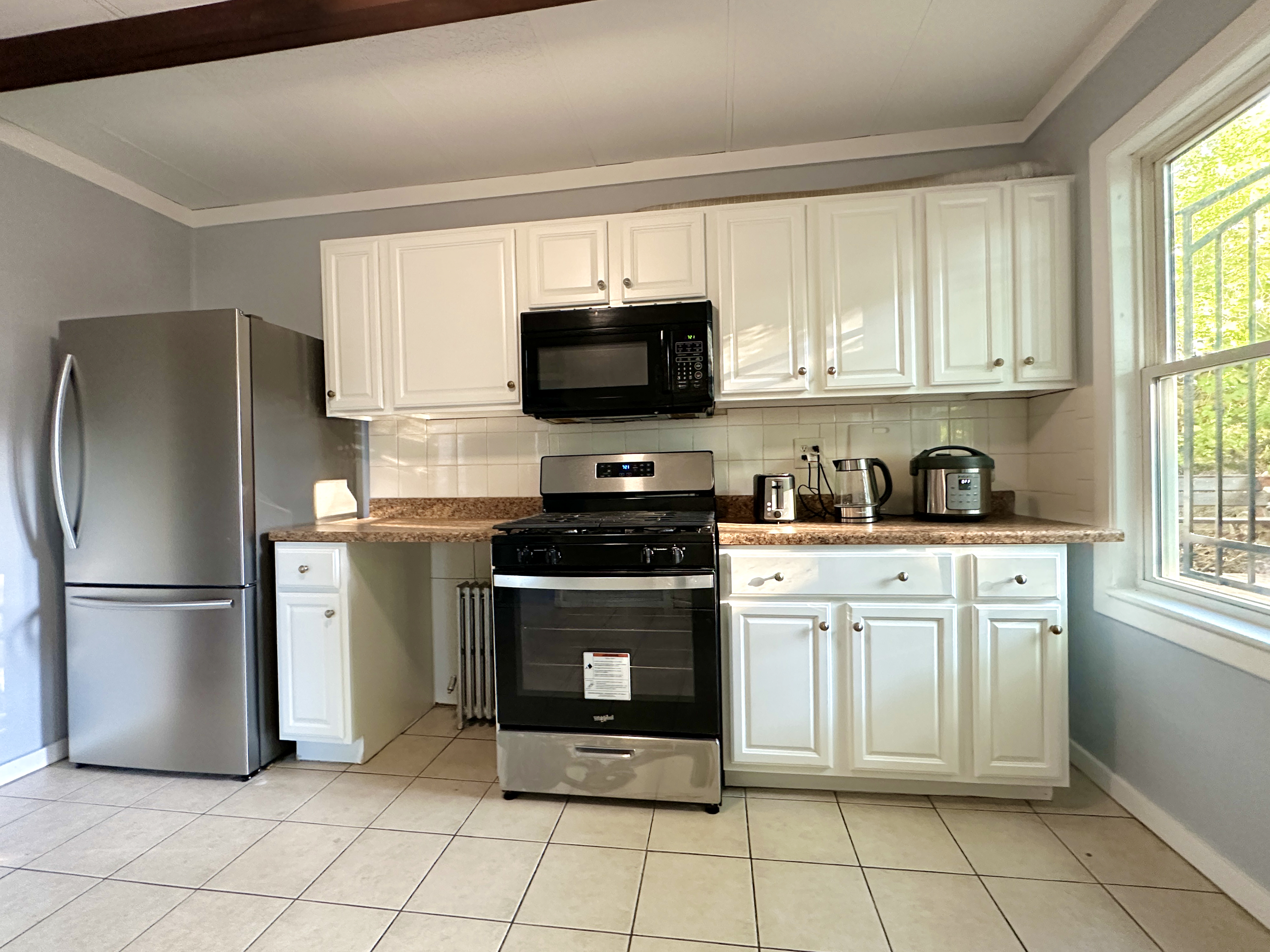 3 bed, 1 bath apartment for rent at 9 Kenilworth St Unit 1, Malden — photo 1 of 15