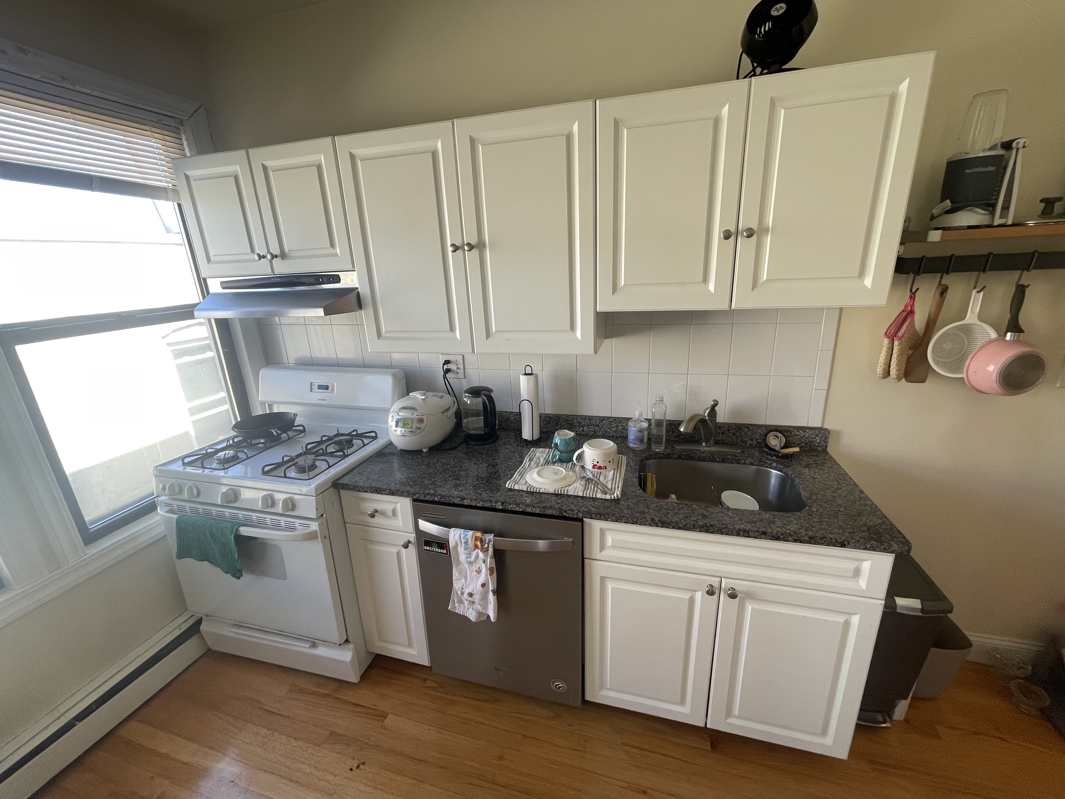3 bed, 1 bath apartment for rent at 181 Allston St Unit 3, Allston — photo 6 of 9