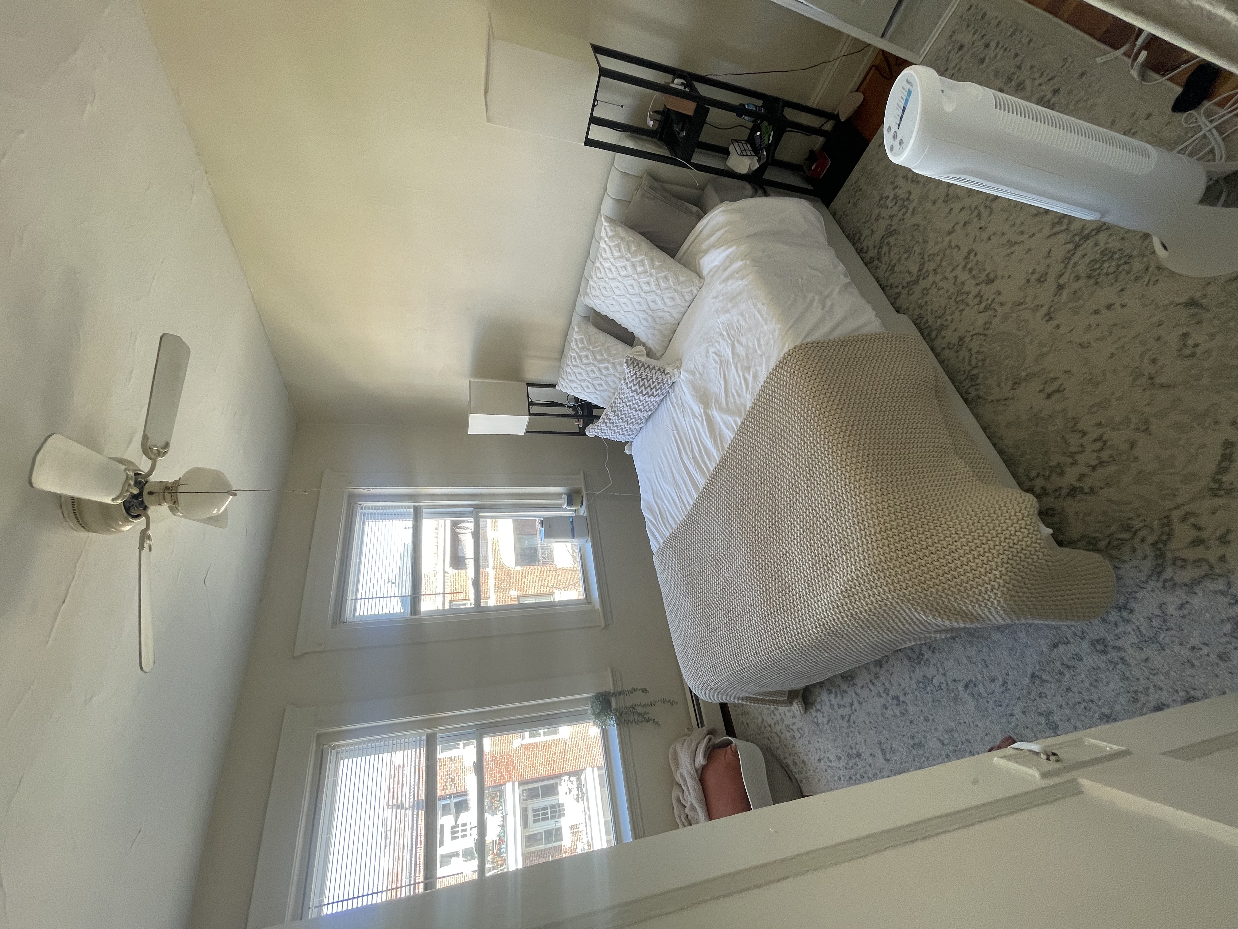2 bed, 1 bath apartment for rent at 322 Summit Ave Unit 3, Brighton — photo 1 of 10