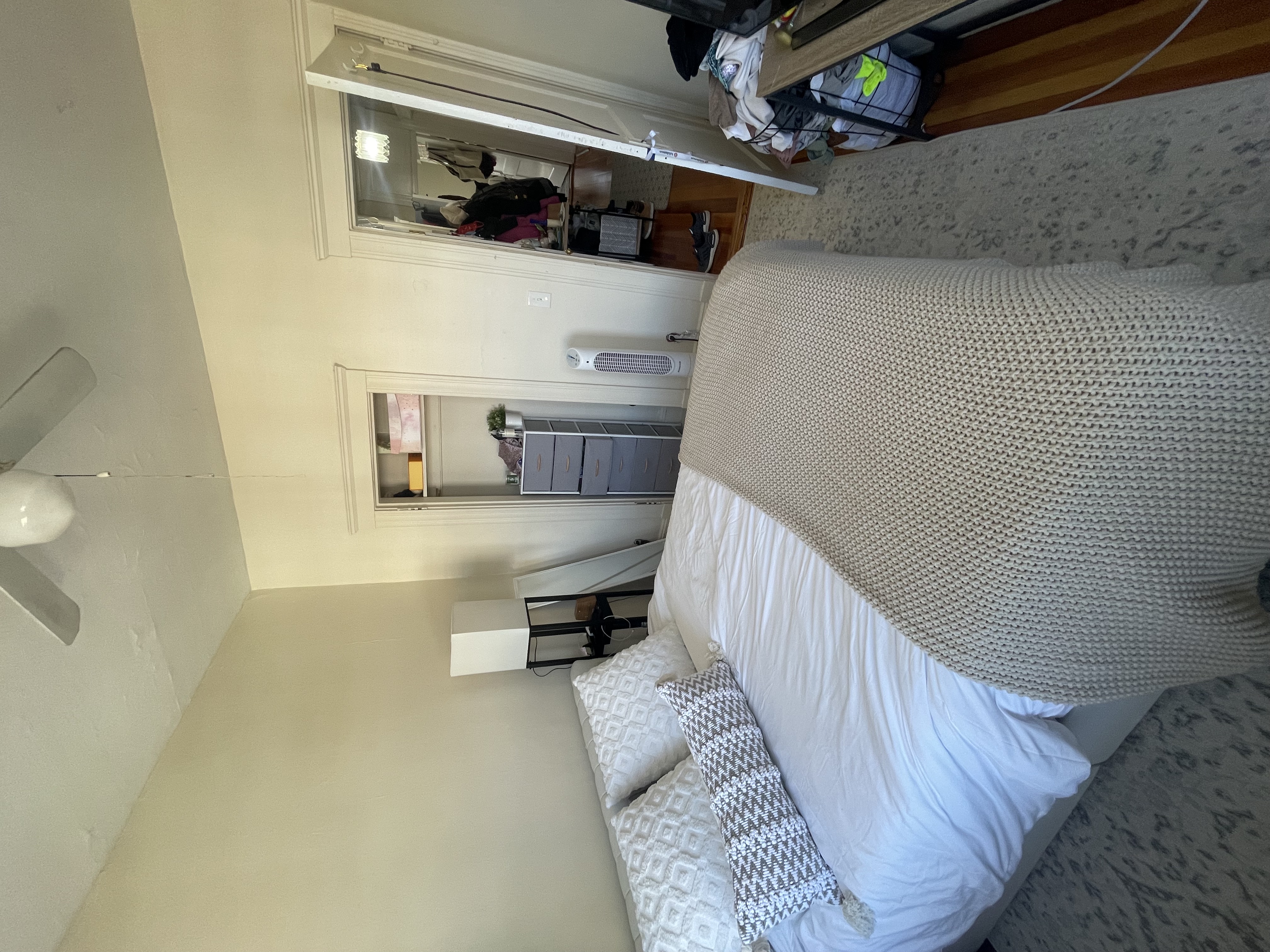 2 bed, 1 bath apartment for rent at 322 Summit Ave Unit 3, Brighton — photo 2 of 10
