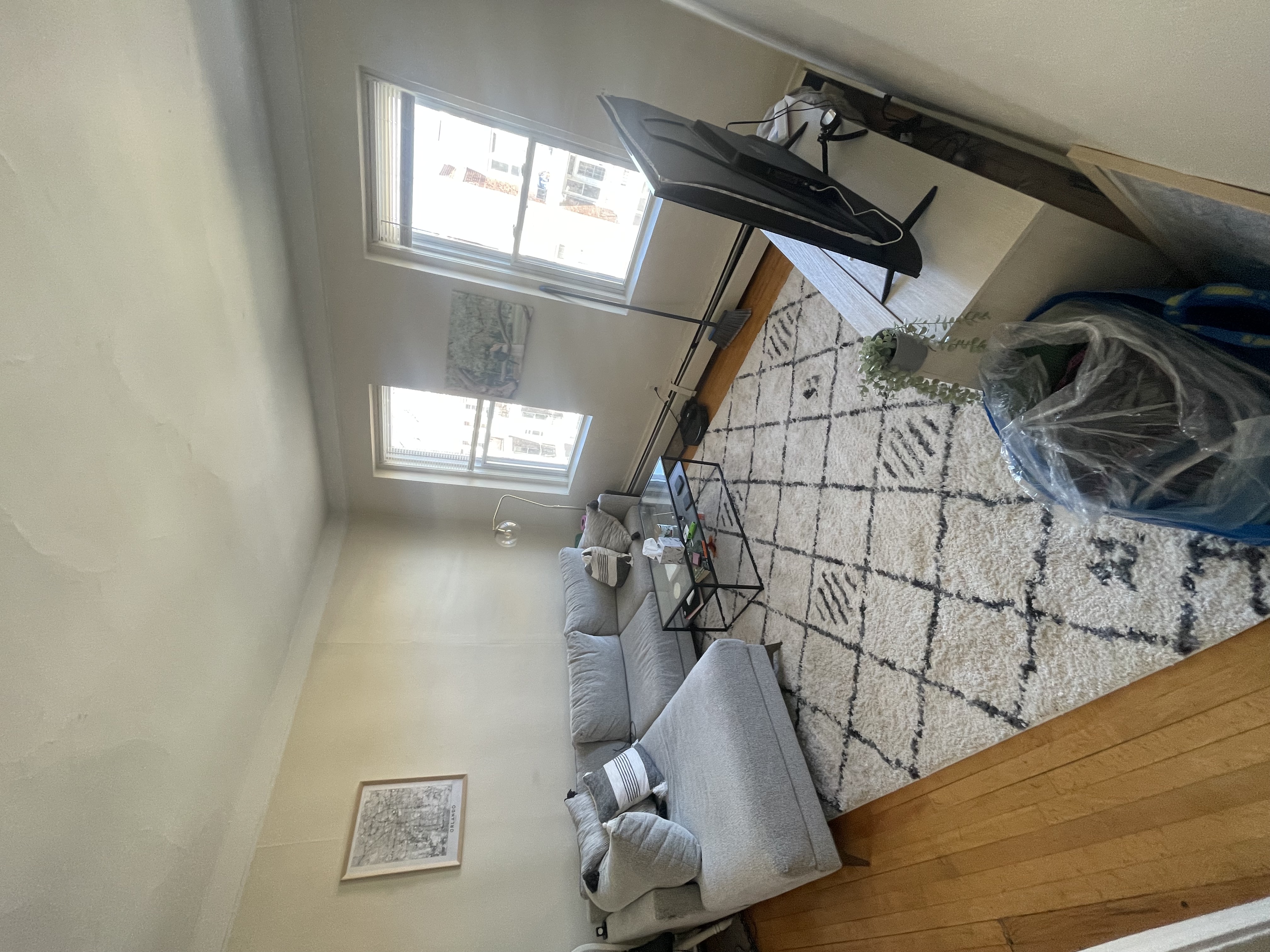 2 bed, 1 bath apartment for rent at 322 Summit Ave Unit 3, Brighton — photo 3 of 10