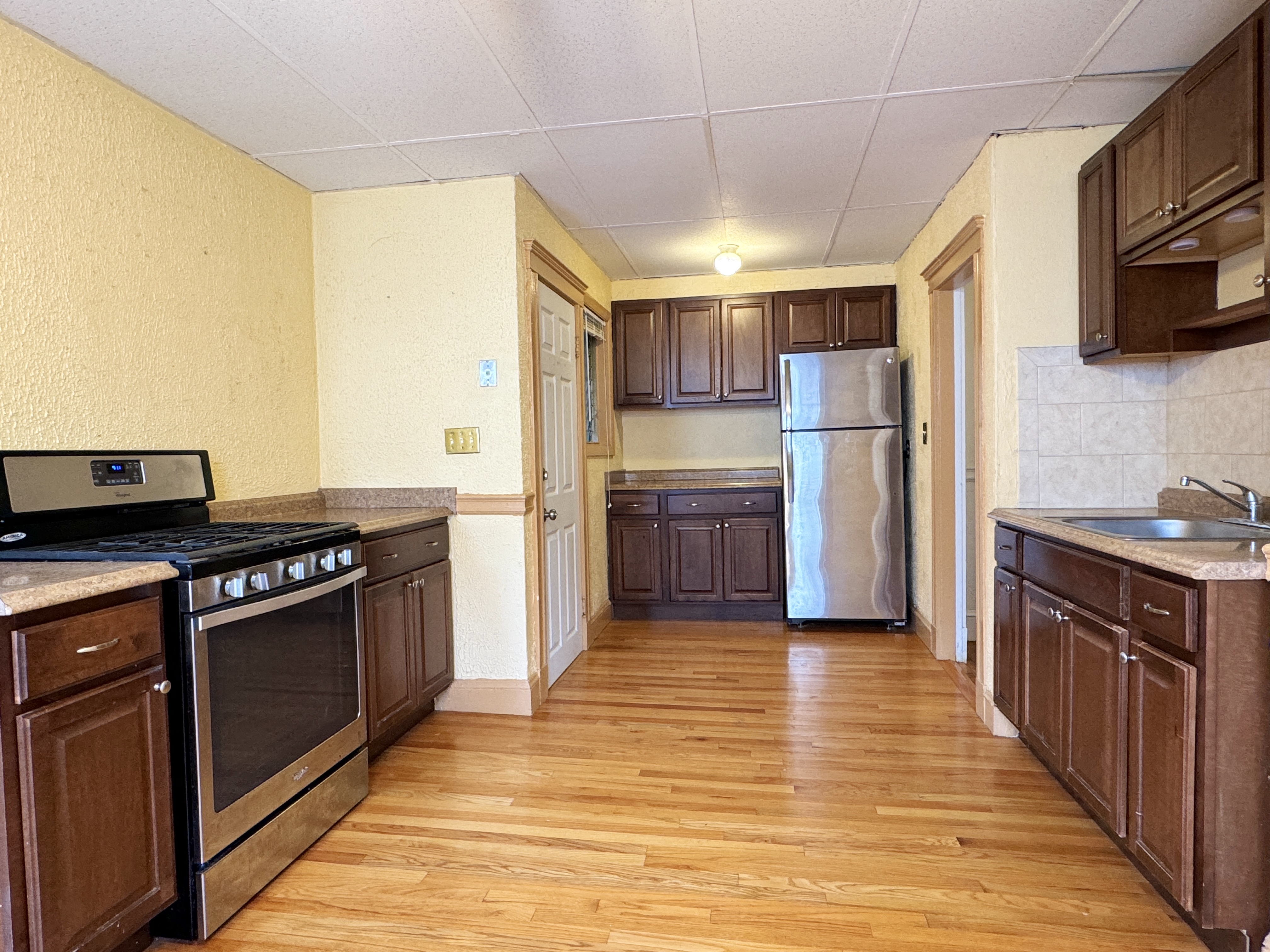 2 bed, 1 bath apartment for rent at 27 Stearns St Unit 2, Malden — photo 4 of 11