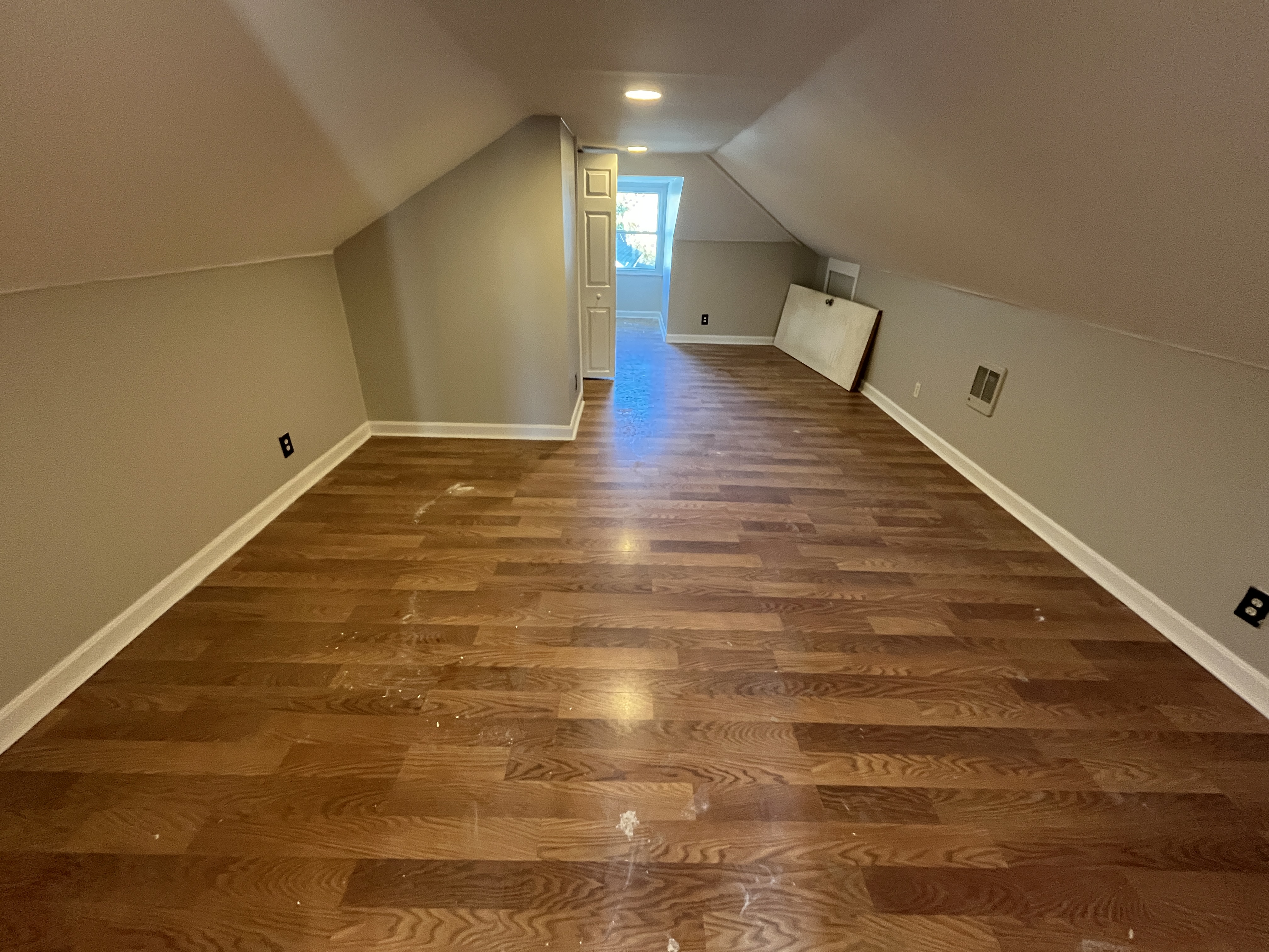 28 Emerald St, Medford