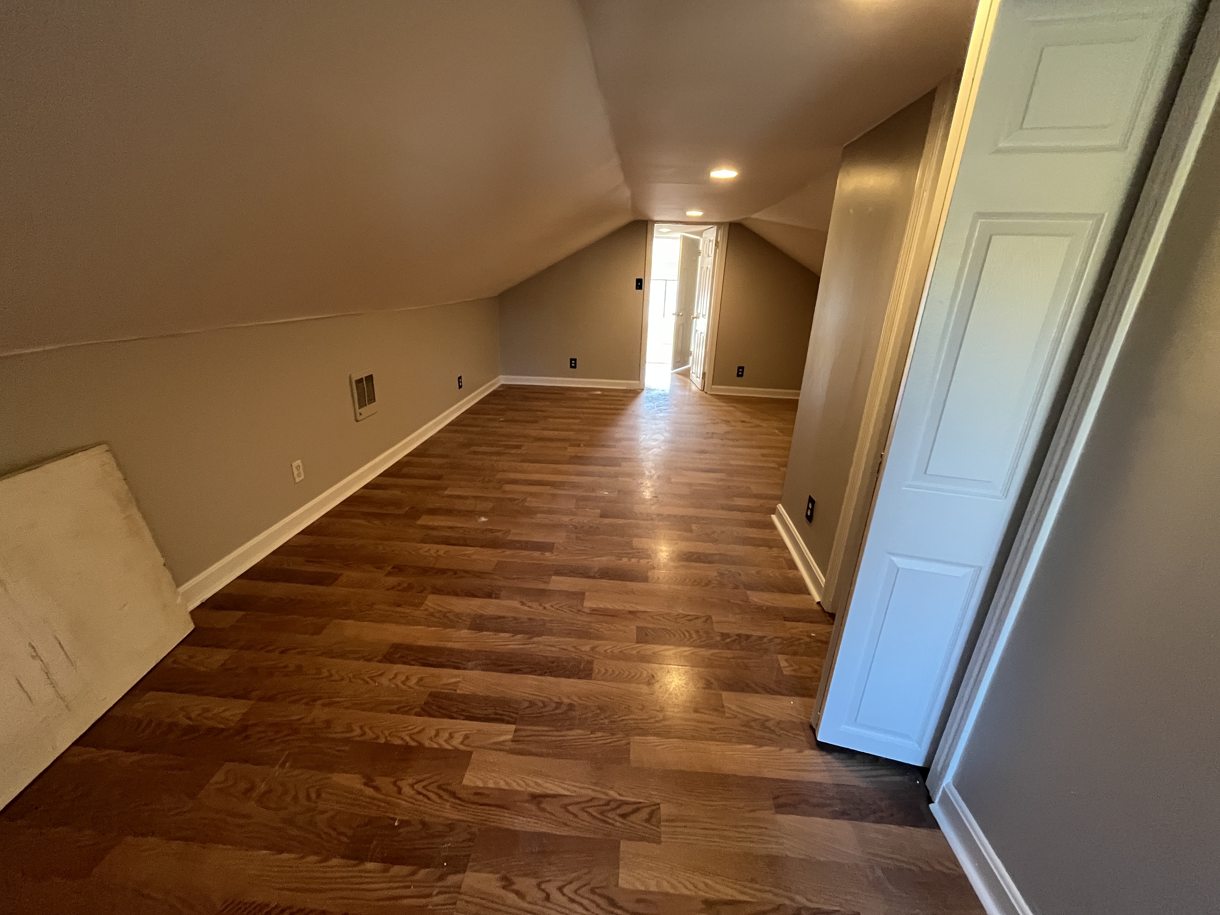 28 Emerald St, Medford