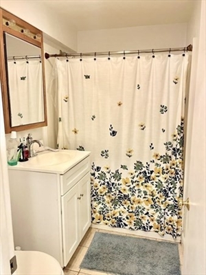 2 bed, 1 bath apartment for rent at 495 Revere Beach Blvd Unit 4, Revere — photo 5 of 6