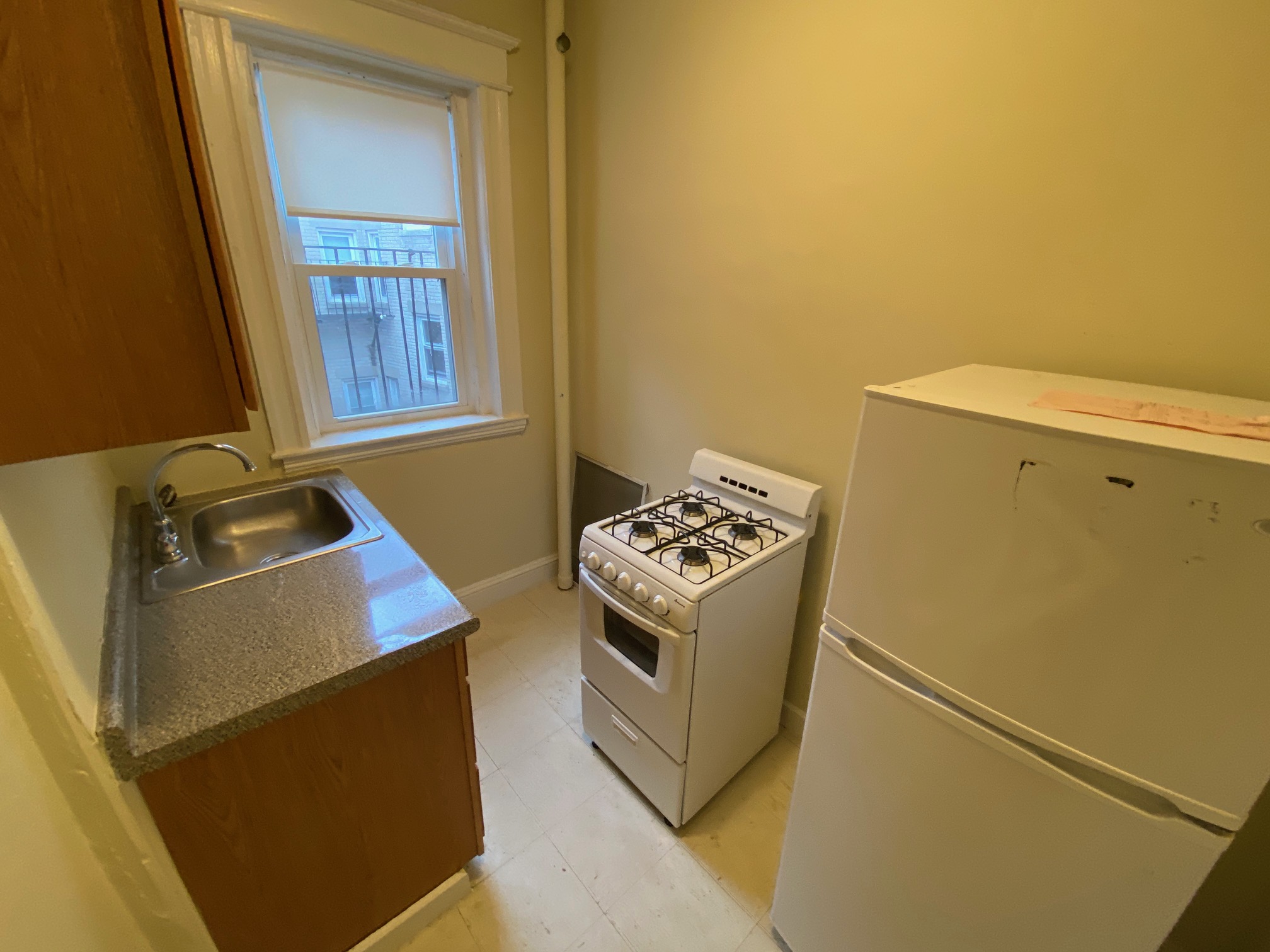1 bed, 1 bath apartment for rent at 63 Woodstock Ave Unit 8, Brighton — photo 4 of 6