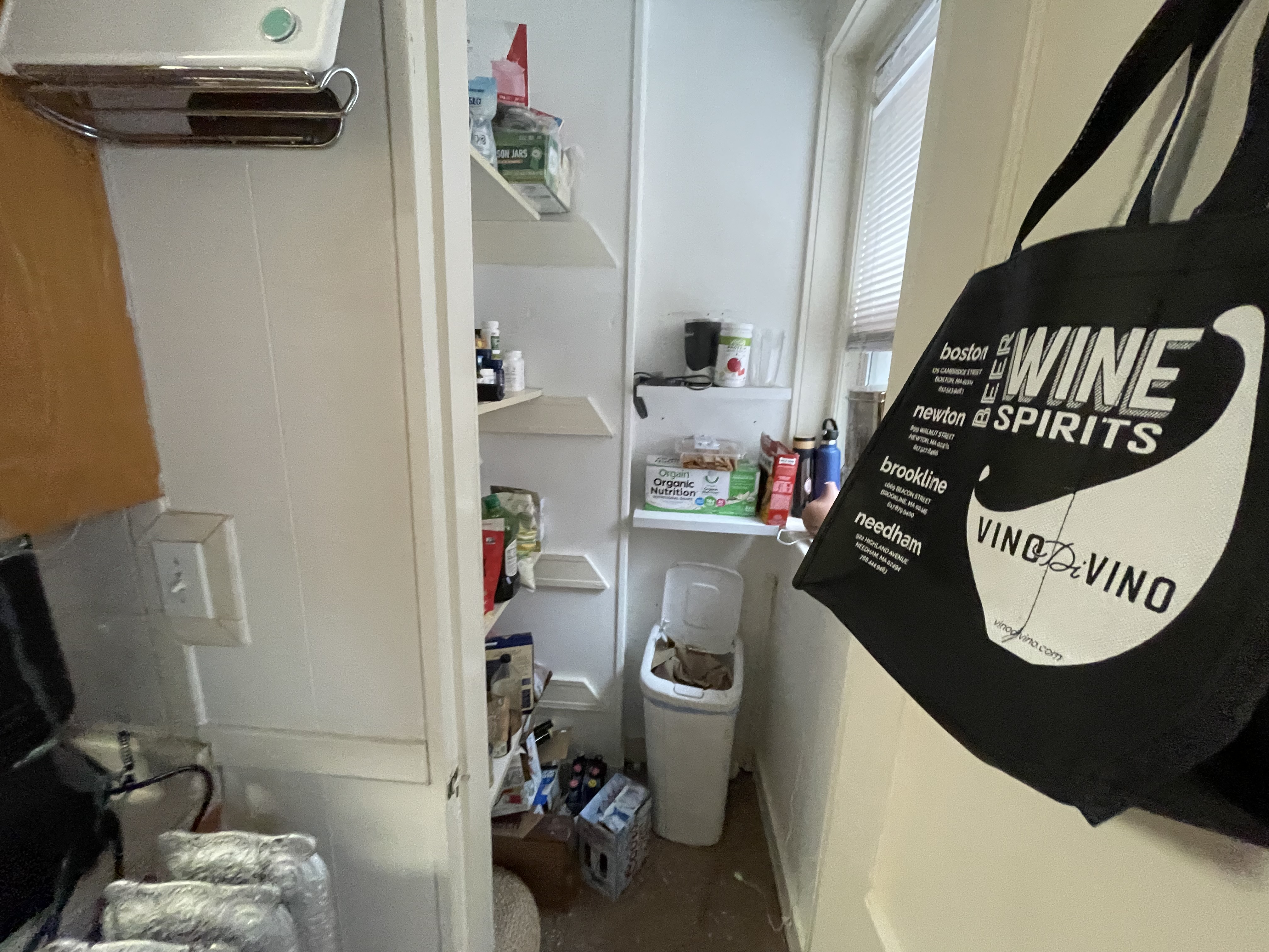 2 bed, 1 bath apartment for rent at 11 Englewood Ave Unit 6, Washington Square — photo 8 of 23