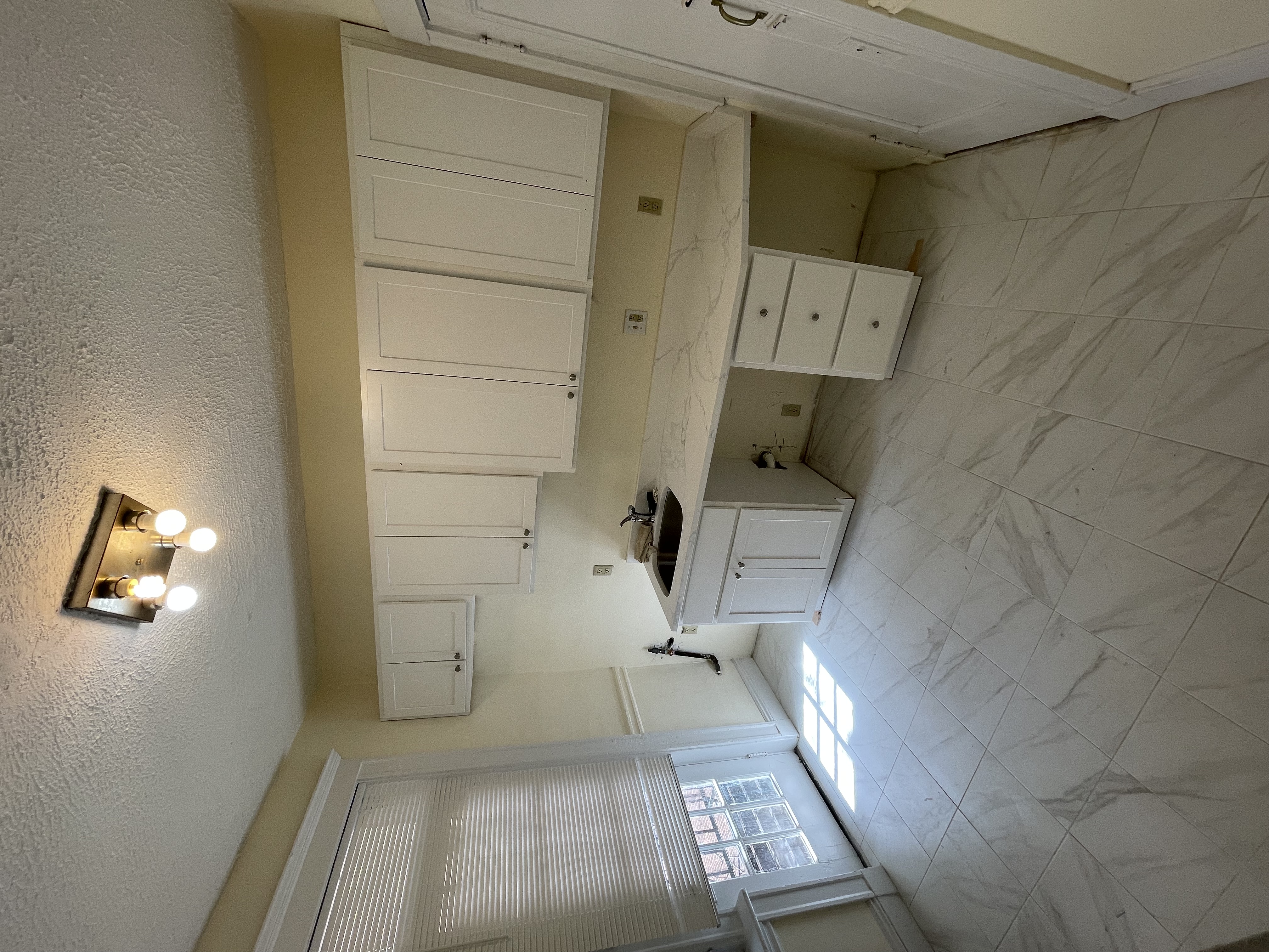3 bed, 1 bath apartment for rent at 35 Orkney Rd Unit 9, Brighton — photo 5 of 7