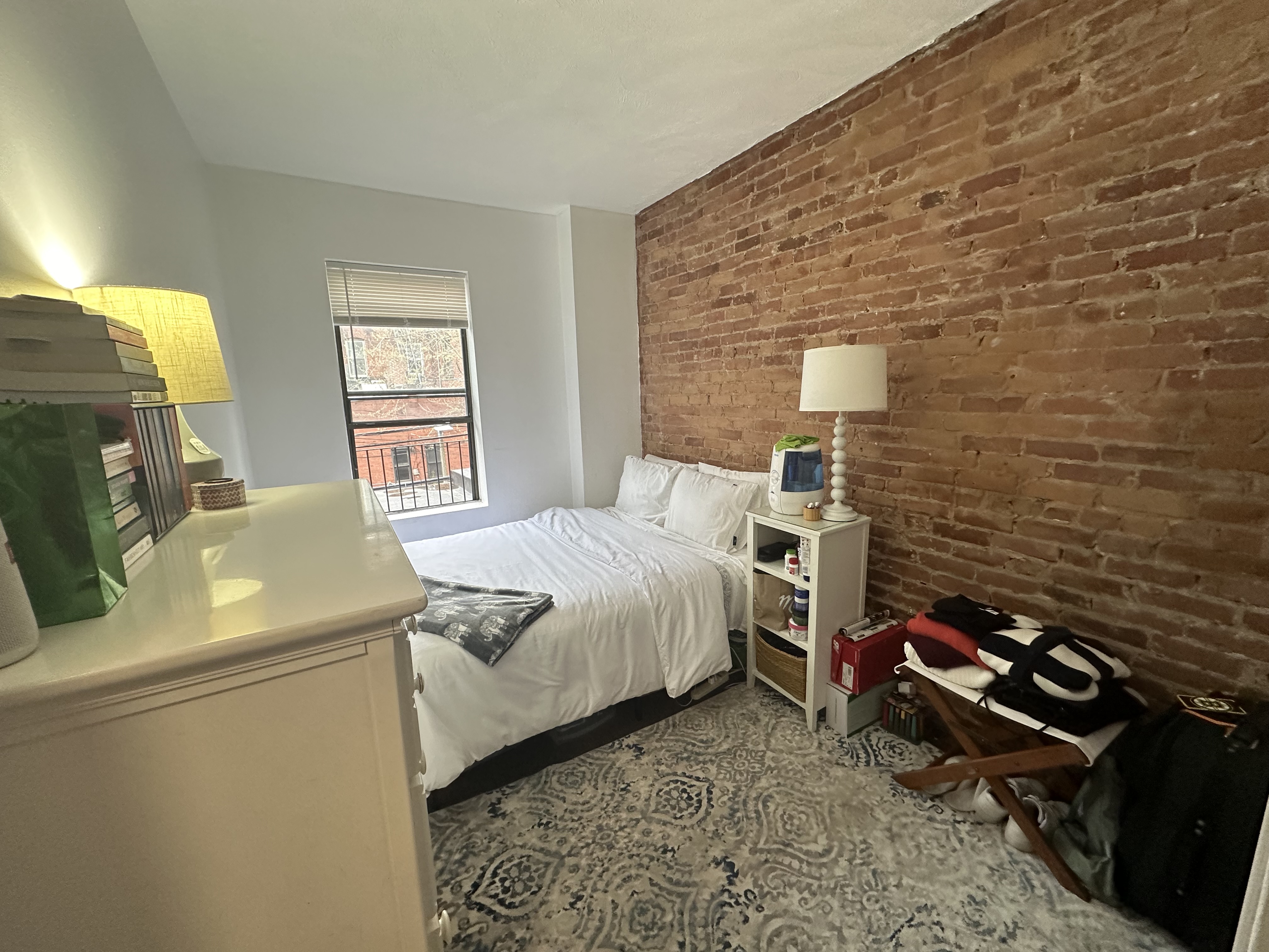 1 bed, 1 bath apartment for rent at 49 Hemenway St Unit 6, Fenway — photo 2 of 4