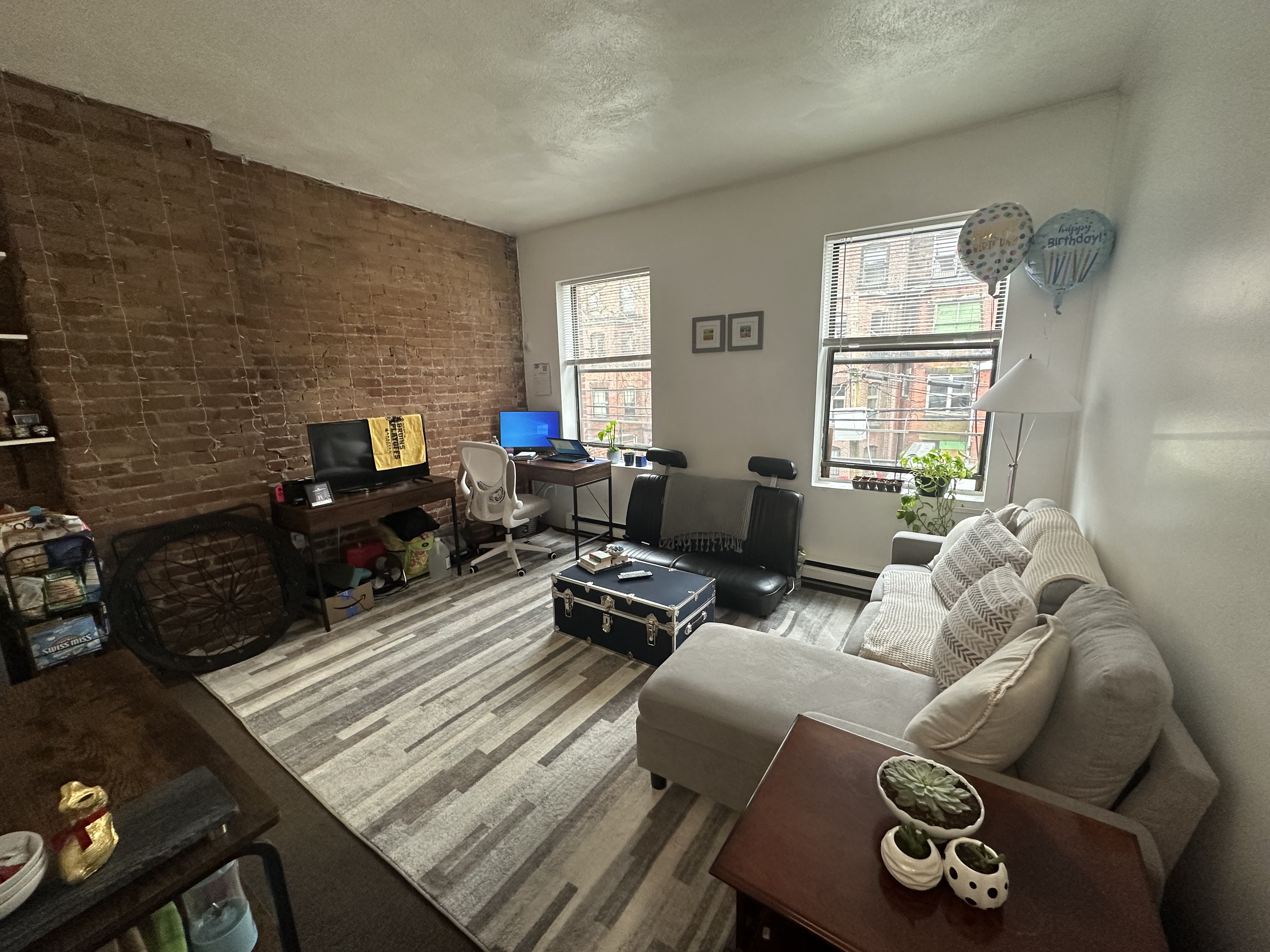 1 bed, 1 bath apartment for rent at 49 Hemenway St Unit 6, Fenway