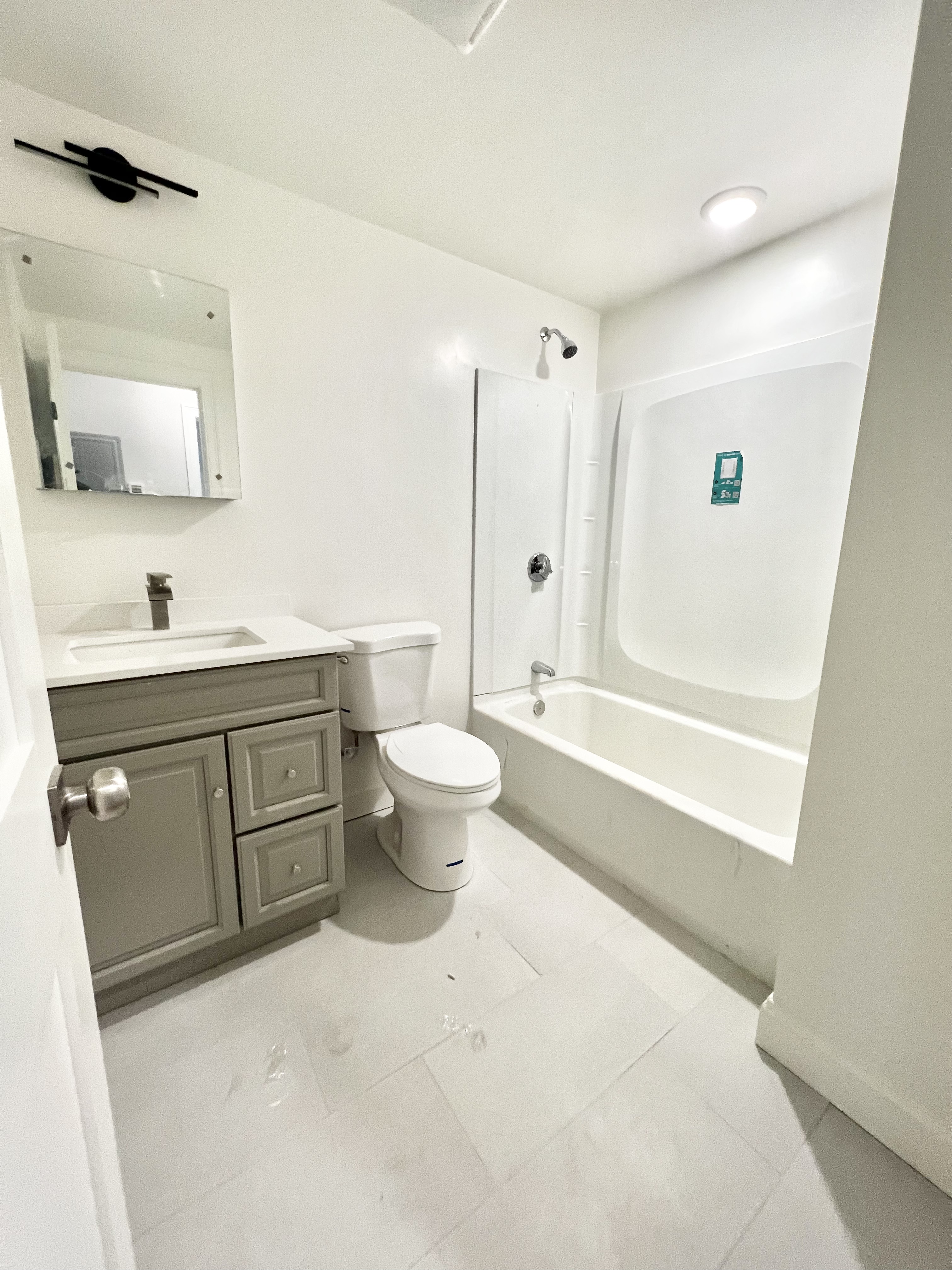 2 bed, 1 bath apartment for rent at 151 Crescent St Unit 1, Highlands — photo 4 of 18