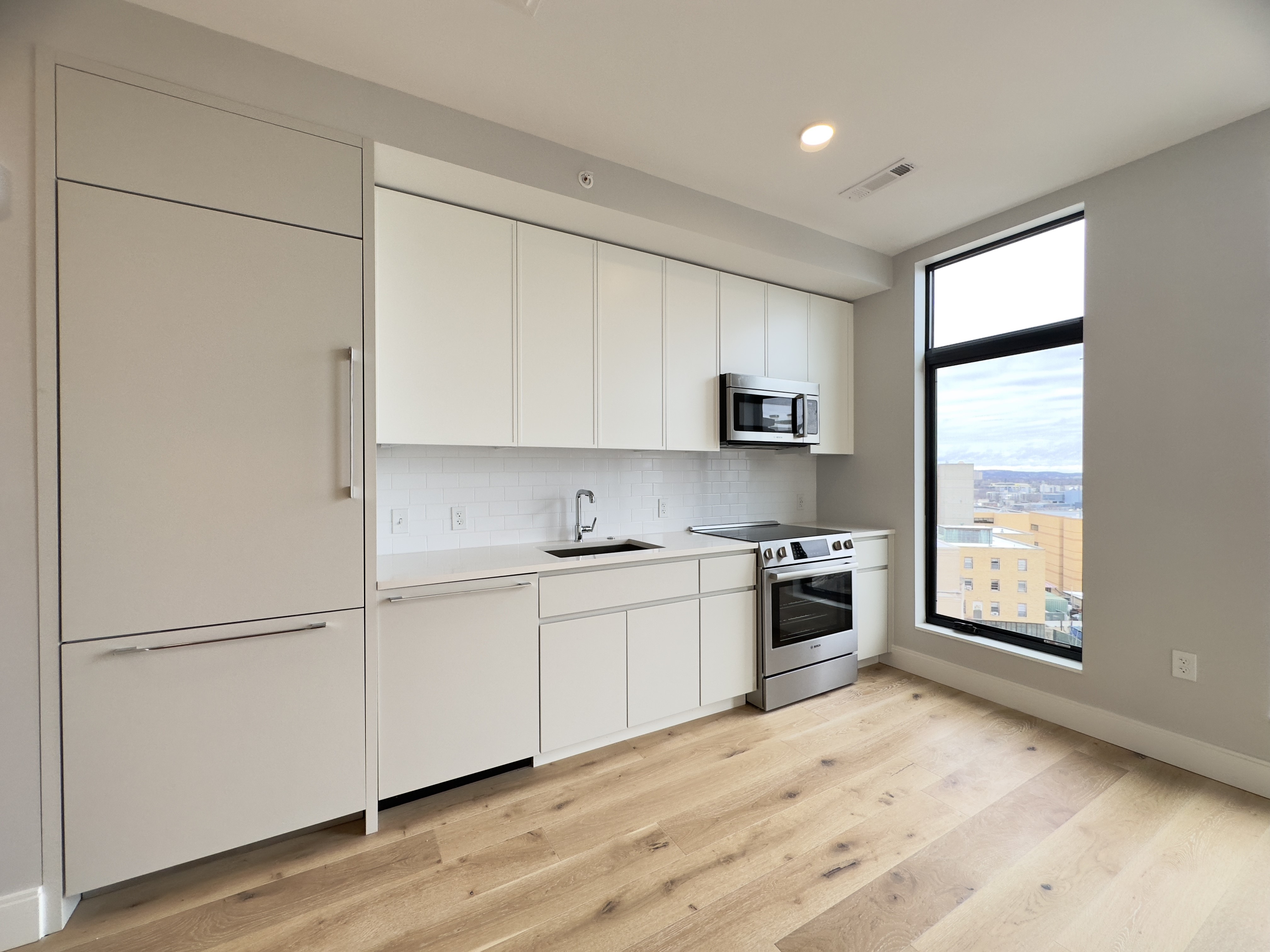 Studio bed, 1 bath apartment for rent at 191 Washington St Unit 711, Brighton — photo 1 of 8