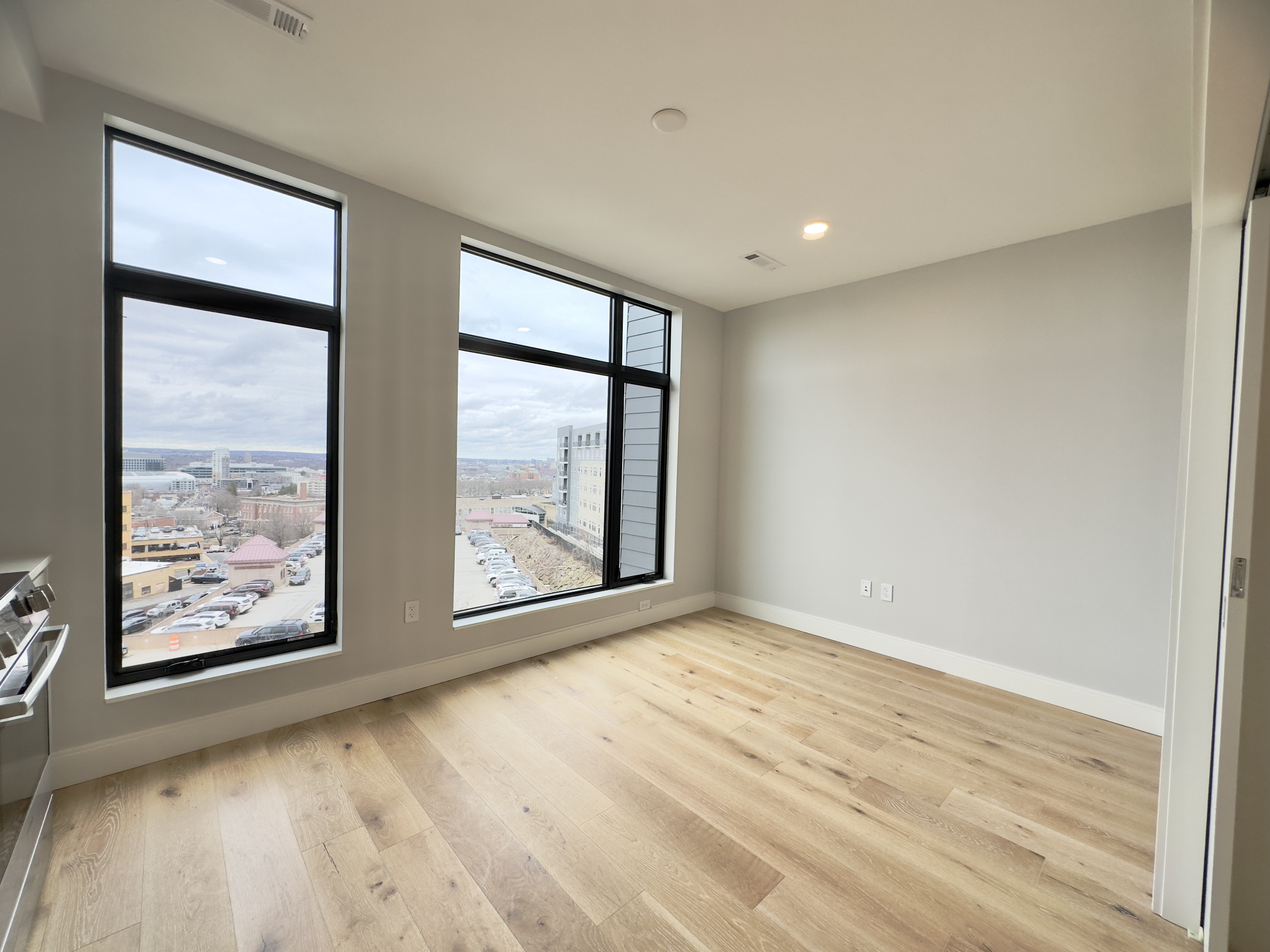 Studio bed, 1 bath apartment for rent at 191 Washington St Unit 711, Brighton — photo 5 of 8