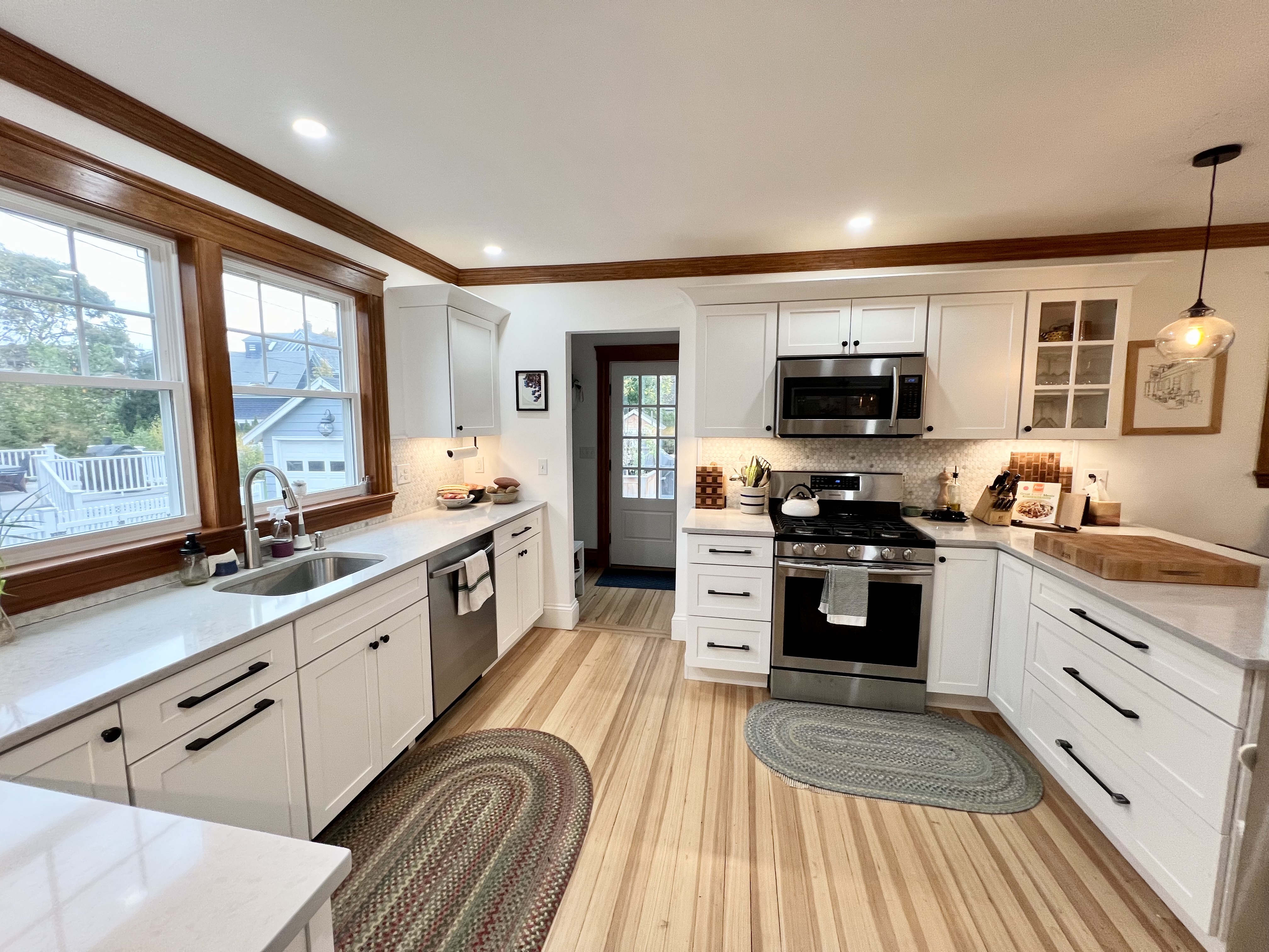 3 bed, 1.5 bath apartment for rent at 656 West Roxbury Unit 1, Roslindale — photo 1 of 13