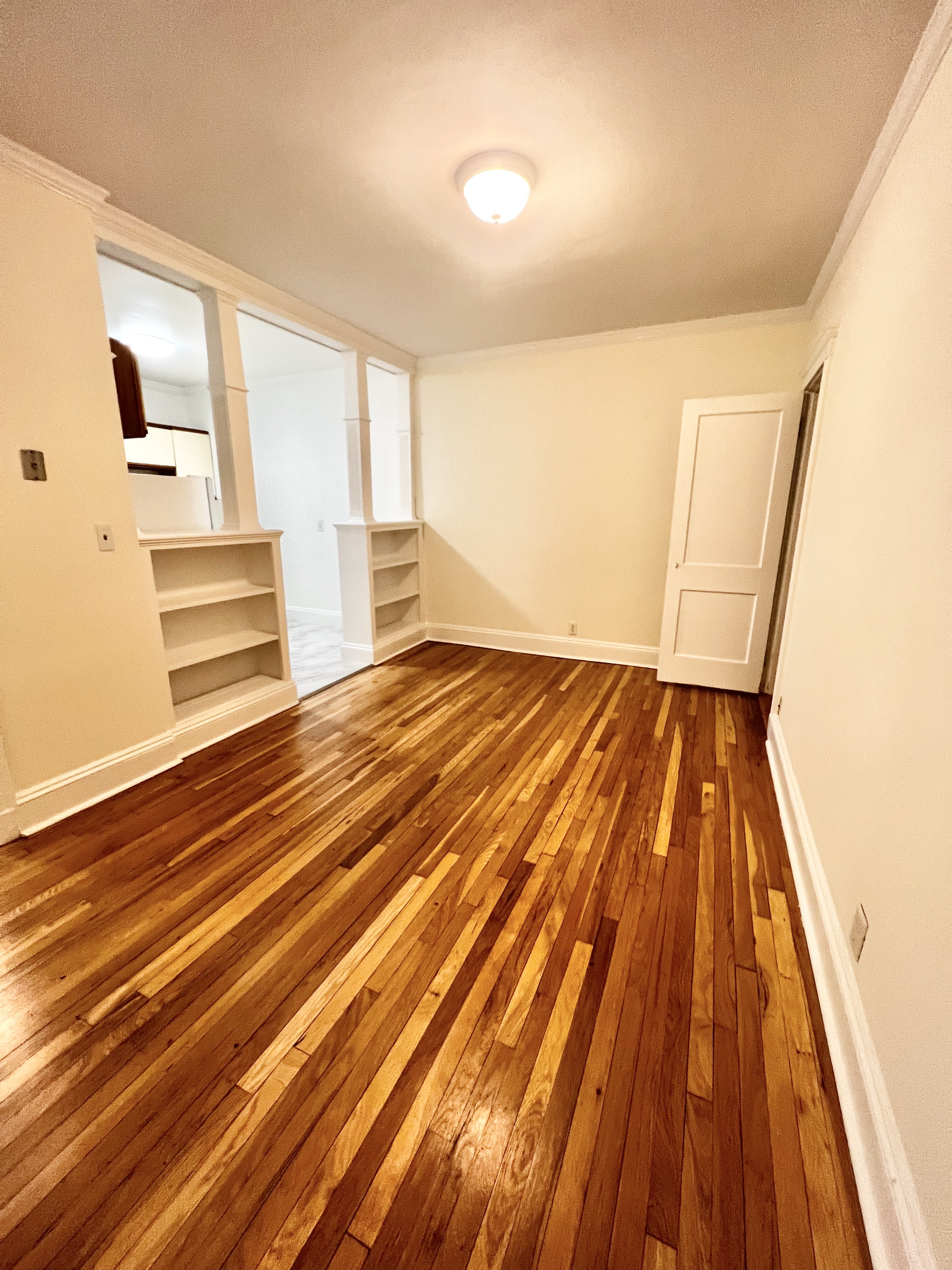 1 bed, 1 bath apartment for rent at 20 Wendell St Unit 21-11, Baldwin — photo 3 of 12