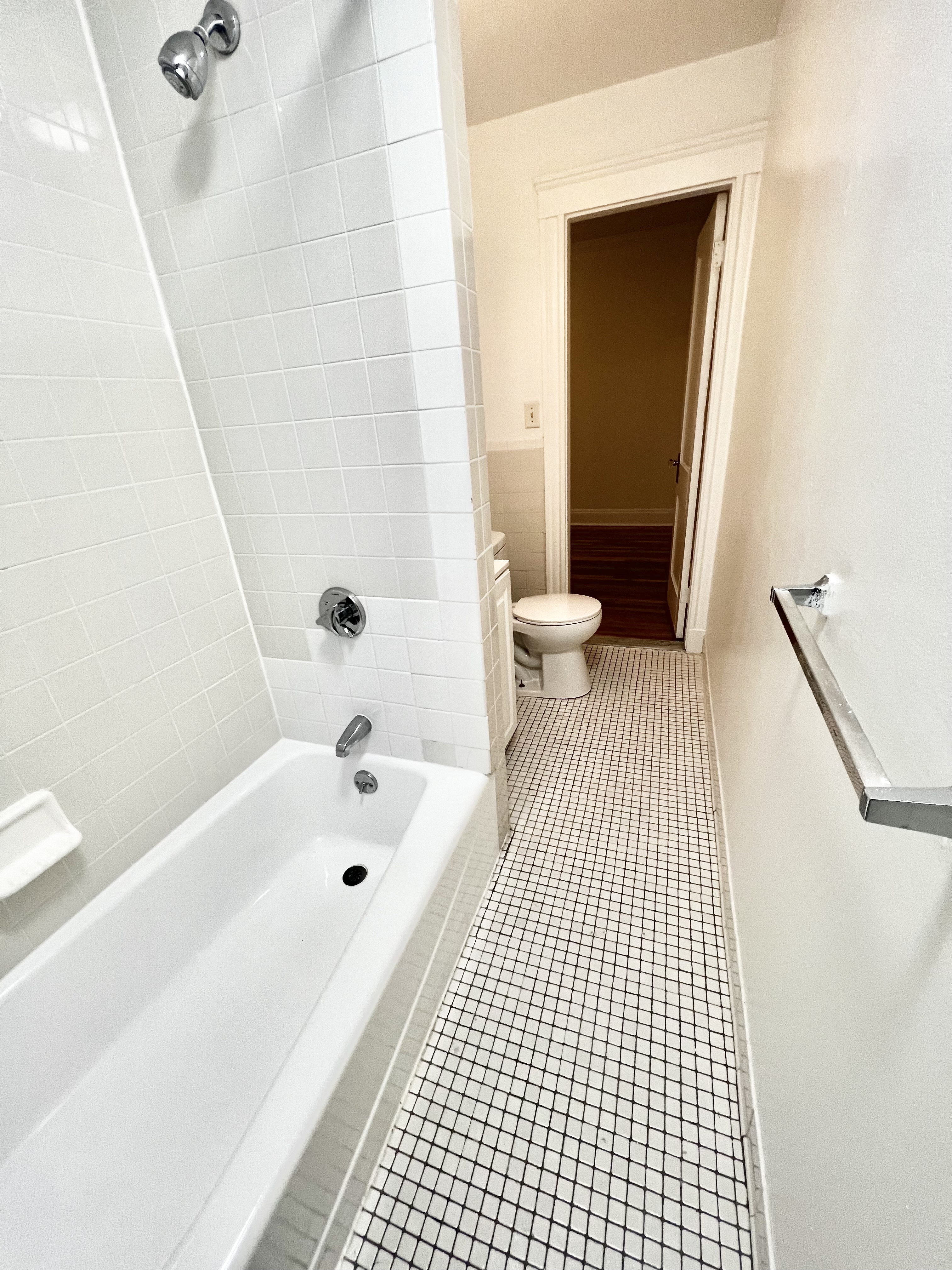1 bed, 1 bath apartment for rent at 20 Wendell St Unit 21-11, Baldwin — photo 8 of 12