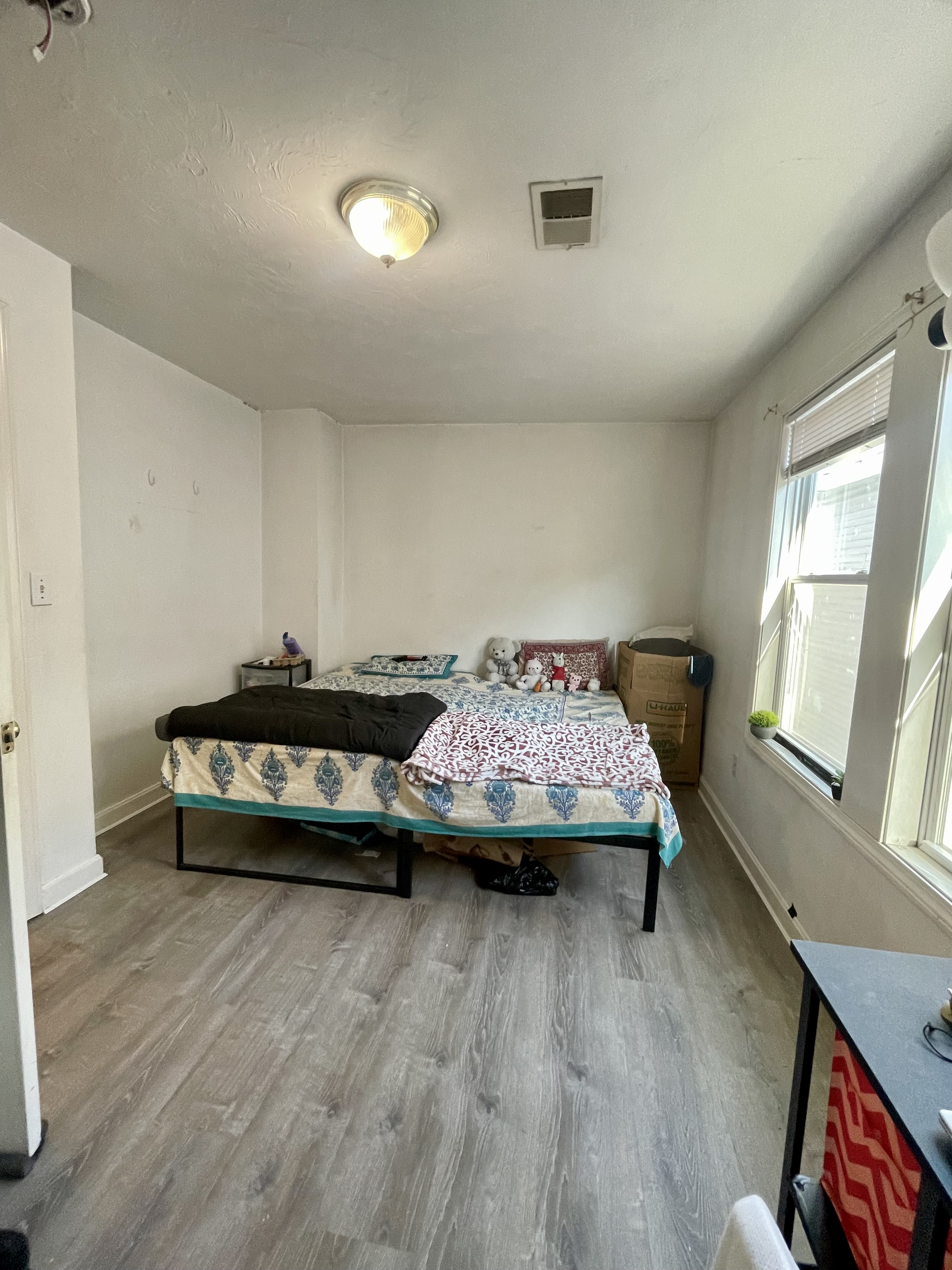 24 Lawn St, Mission Hill