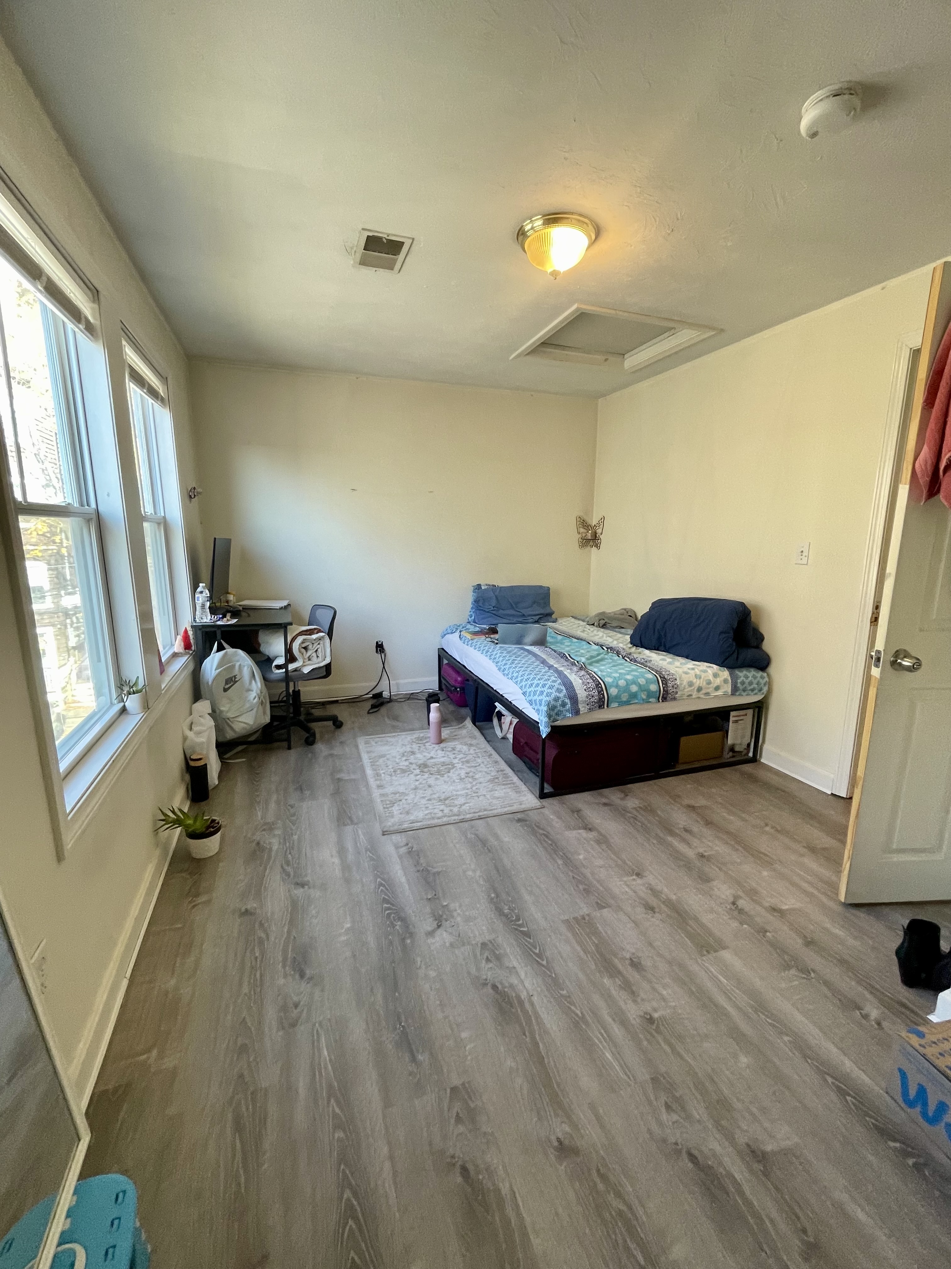 24 Lawn St, Mission Hill