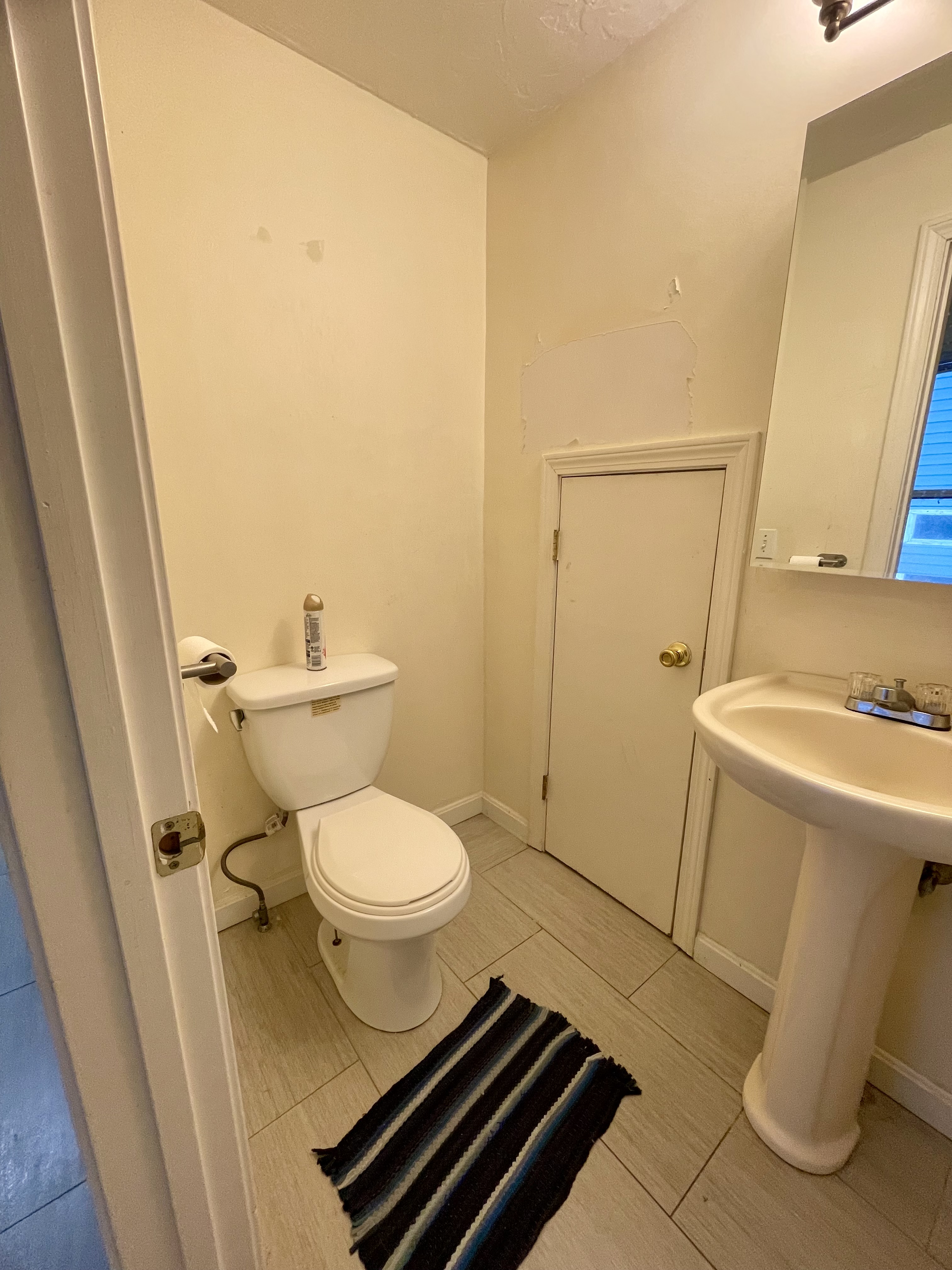 24 Lawn St, Mission Hill