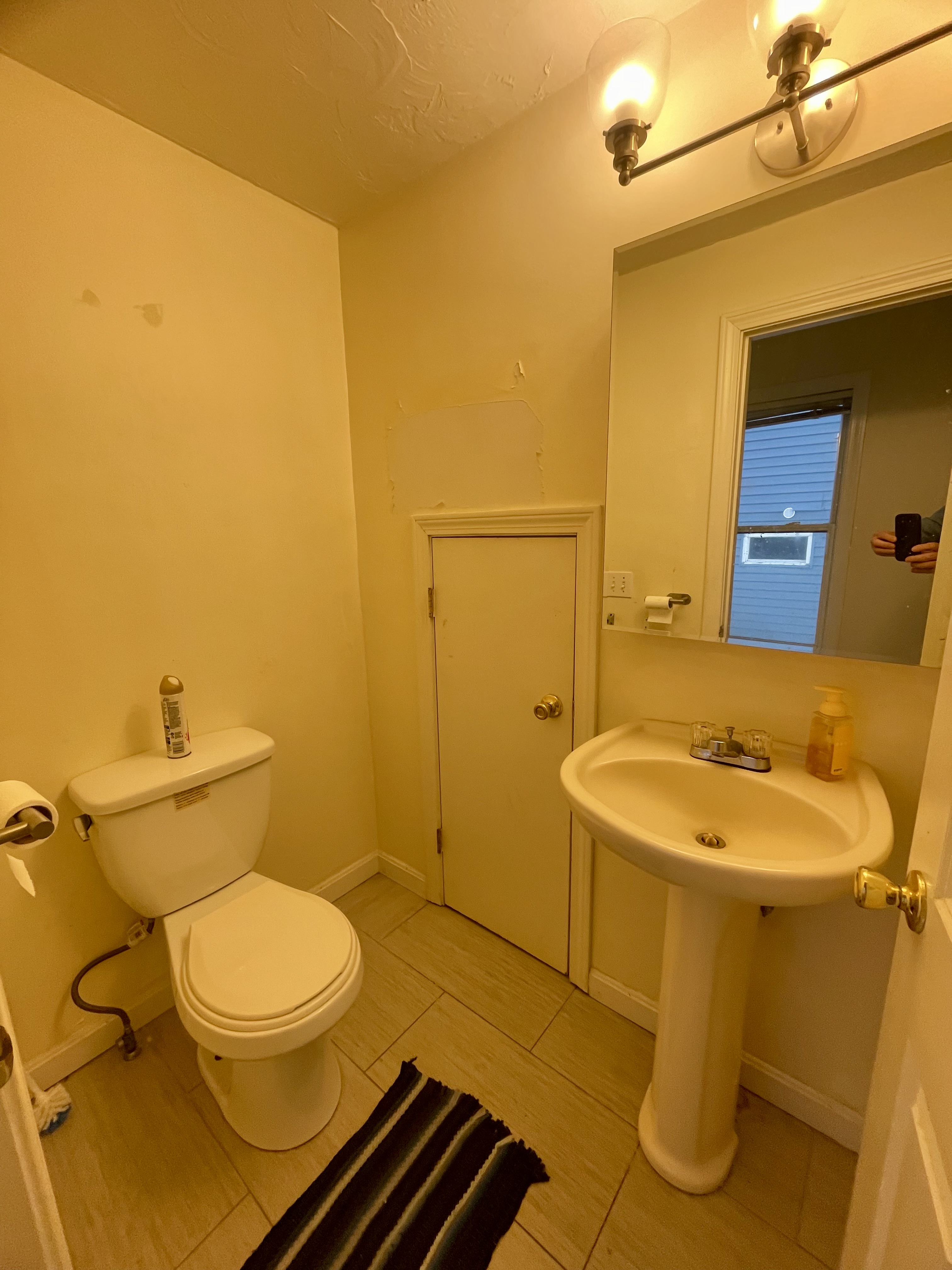 24 Lawn St, Mission Hill