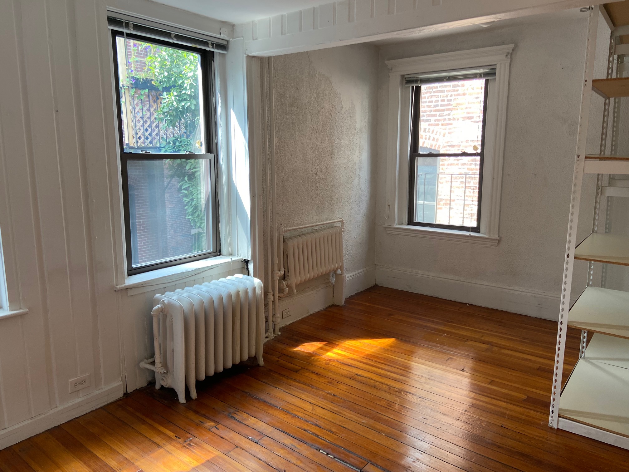 Studio bed, 1 bath apartment for rent at 64 Myrtle St Unit 12, Beacon Hill — photo 3 of 10