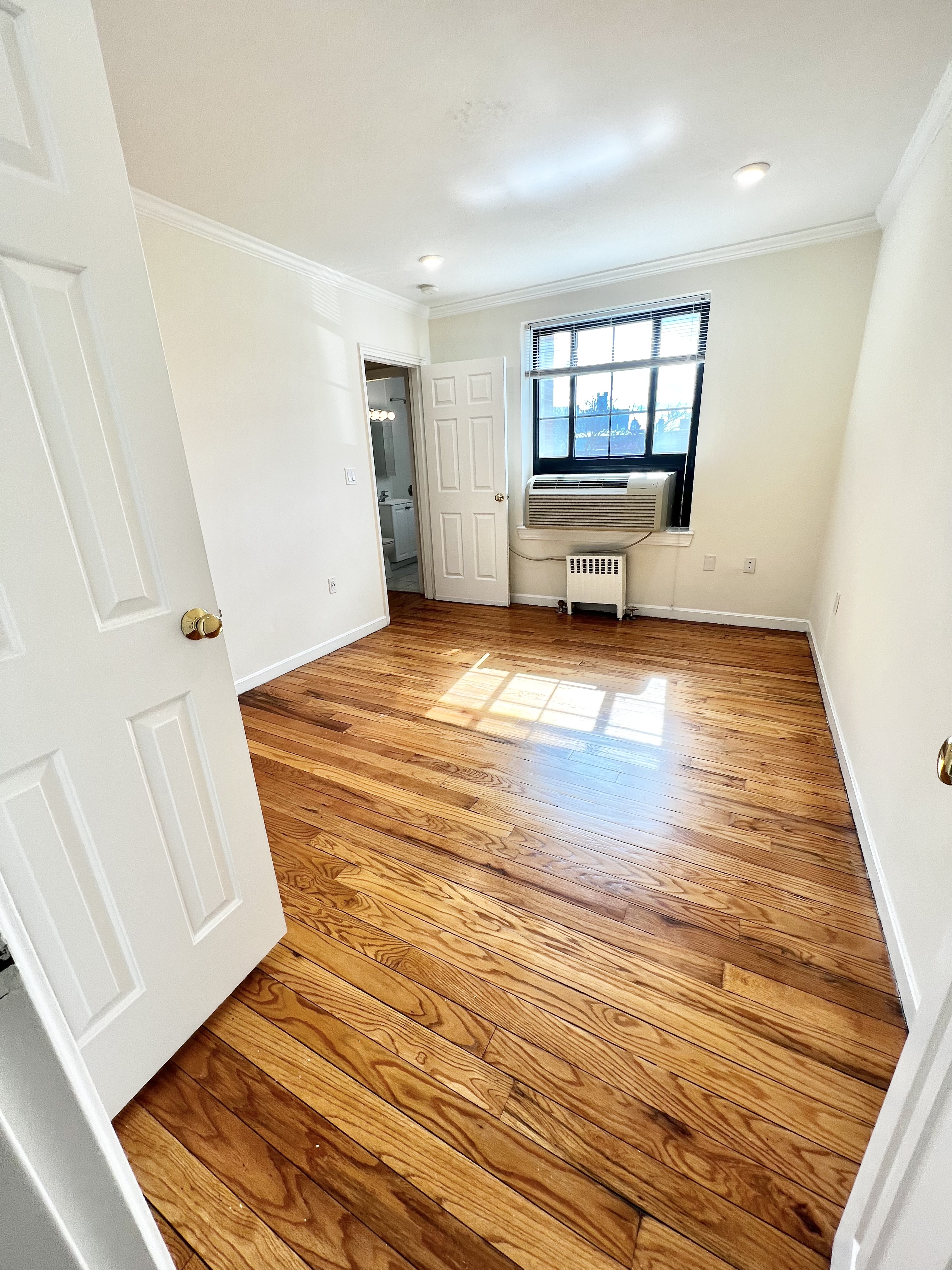 2 bed, 1 bath apartment for rent at 56 Brattle St Unit 602, Harvard Square — photo 9 of 13