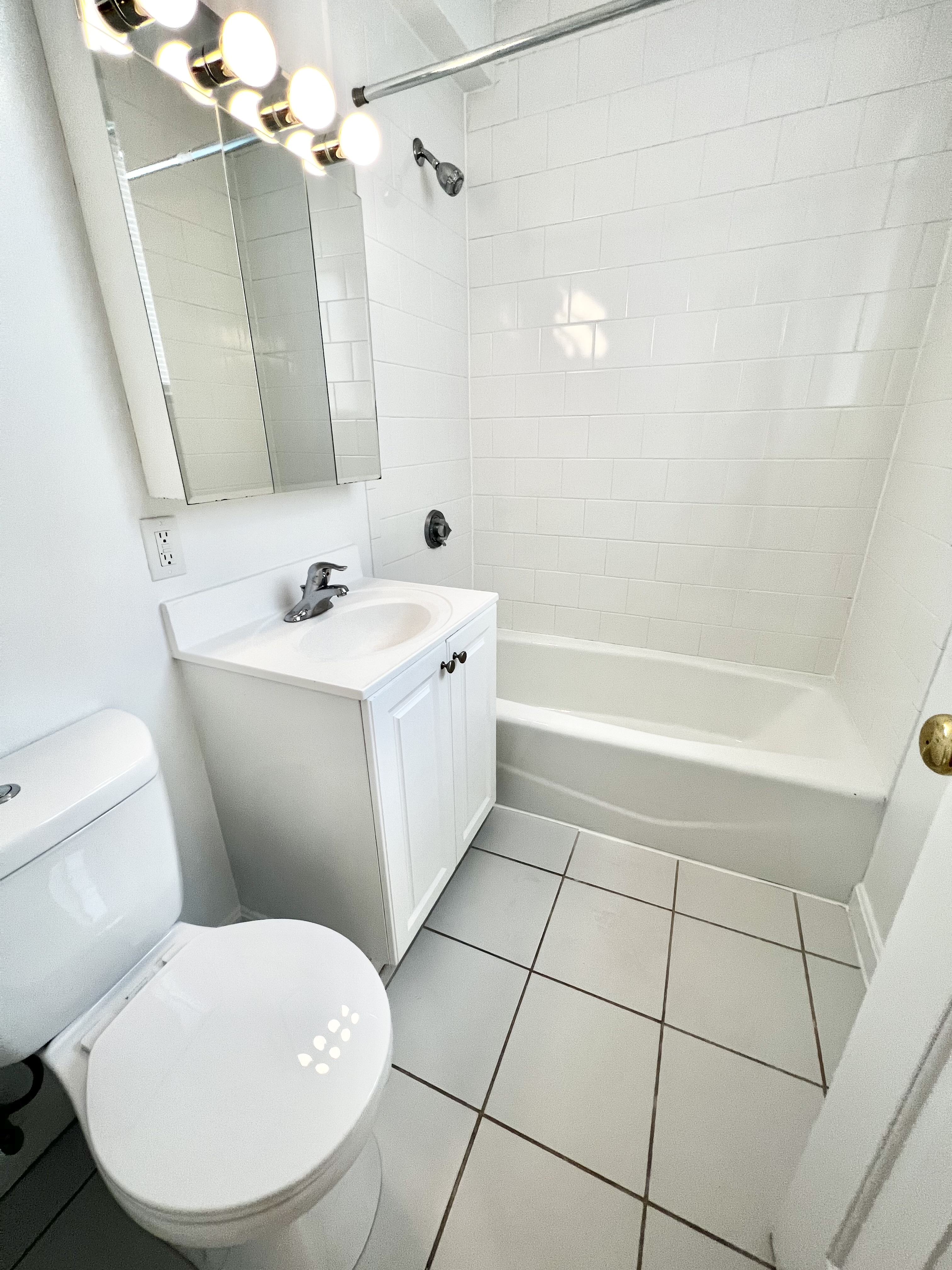 2 bed, 1 bath apartment for rent at 56 Brattle St Unit 602, Harvard Square — photo 10 of 13