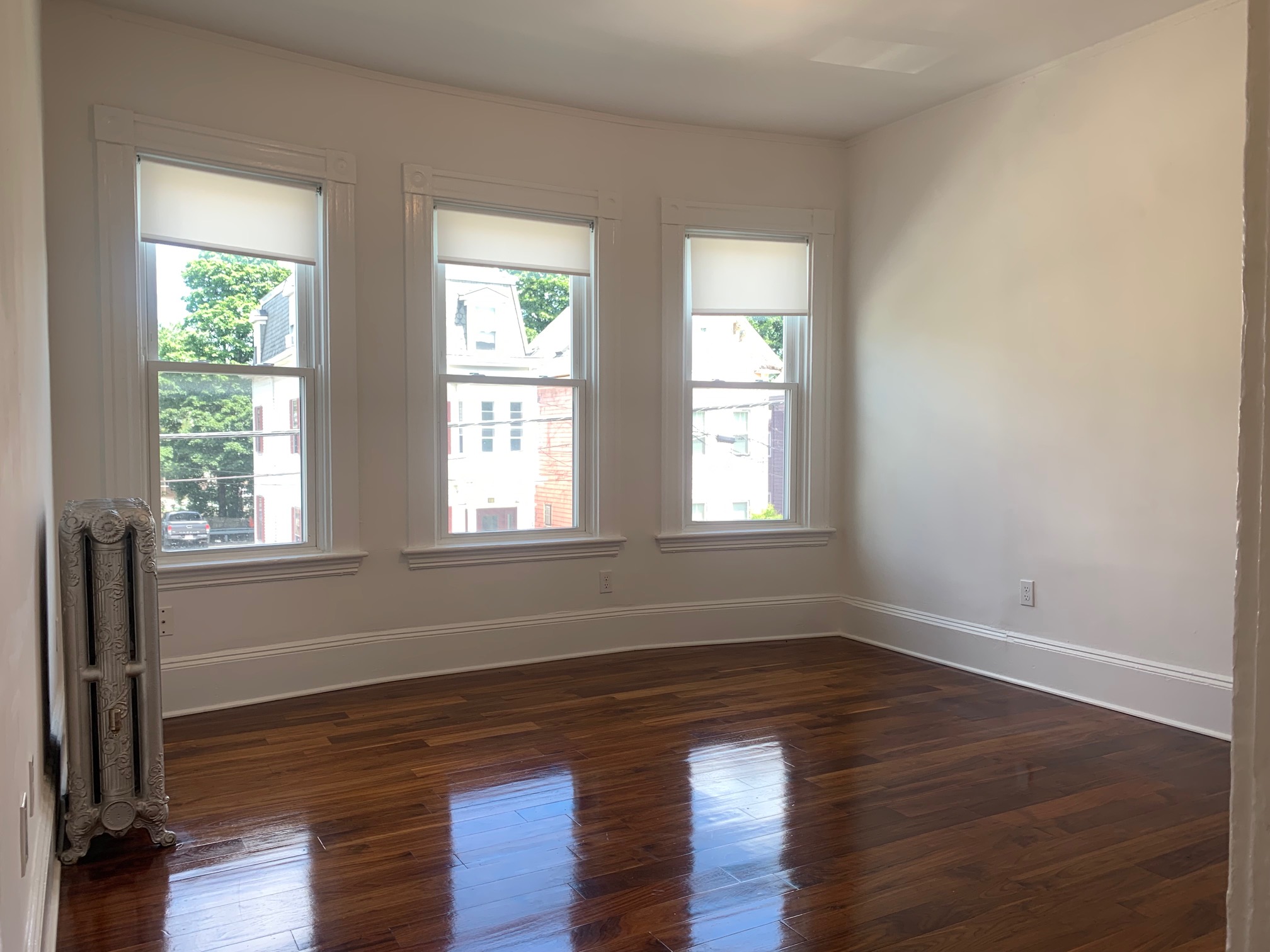 3 bed, 1 bath apartment for rent at 360 Beacon St Unit 2, Back Bay — photo 2 of 18