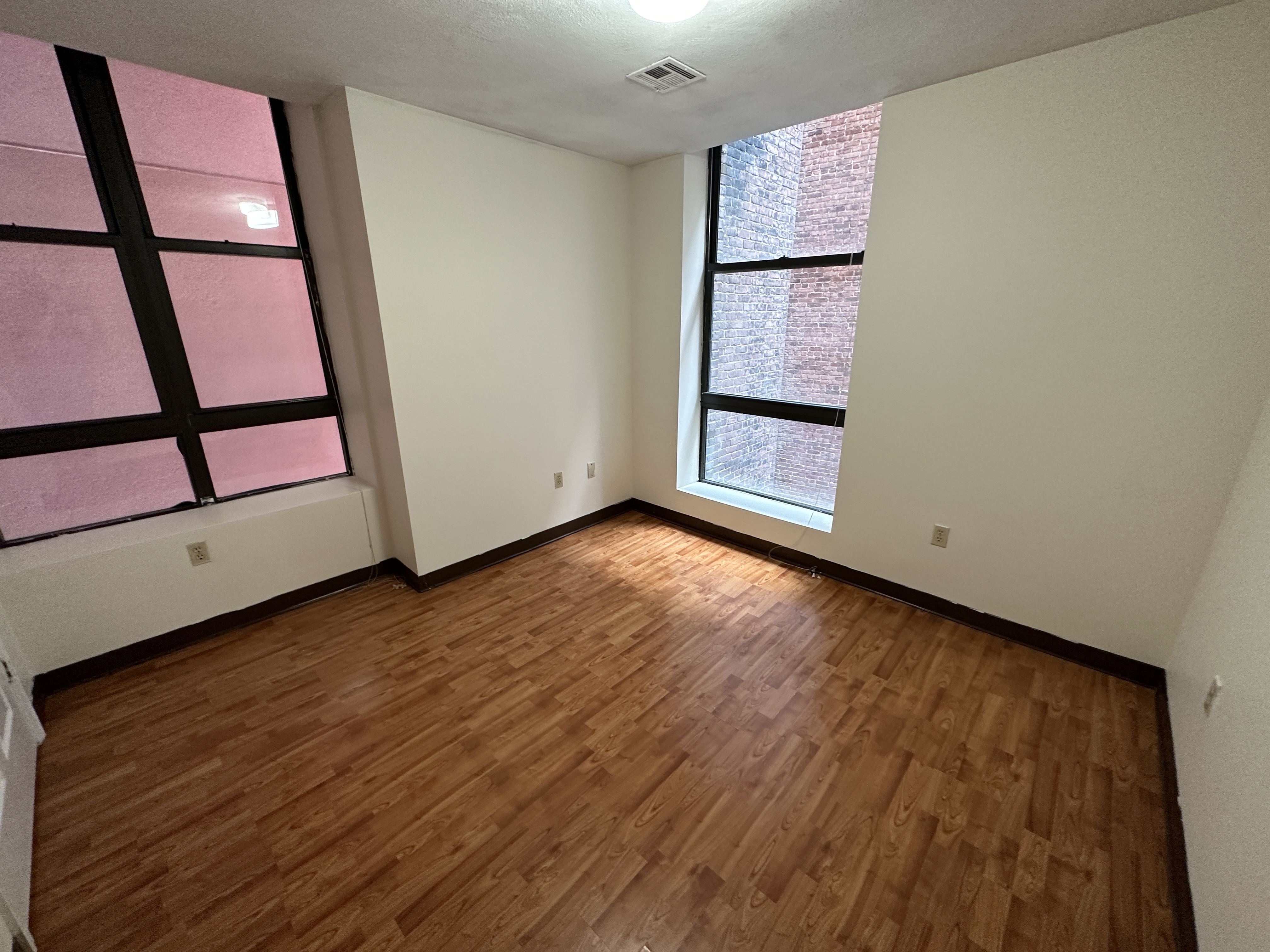 81 Essex St, Chinatown