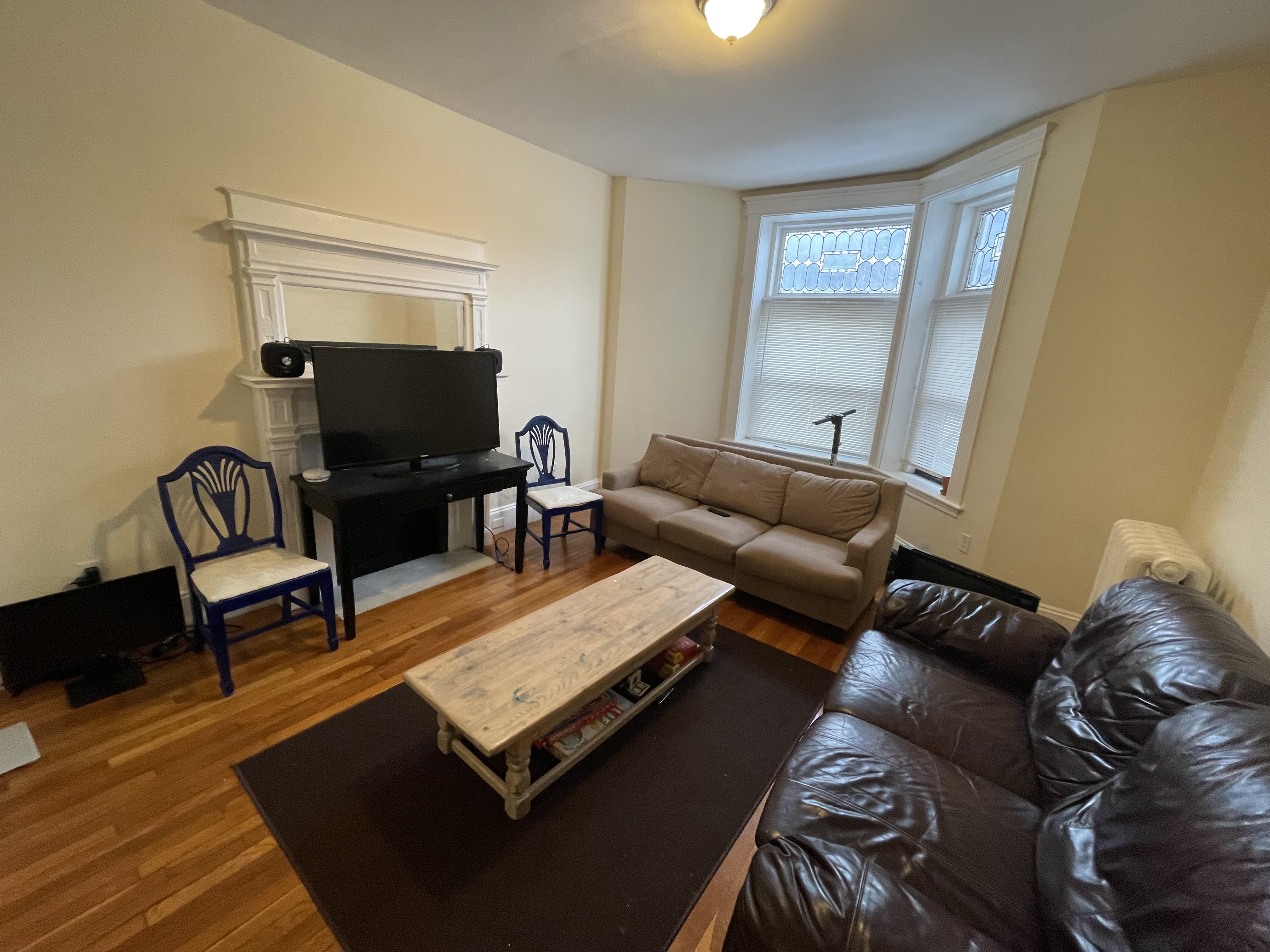3 bed, 1 bath apartment for rent at 1318 Commonwealth Ave Unit 1, Allston — photo 5 of 19