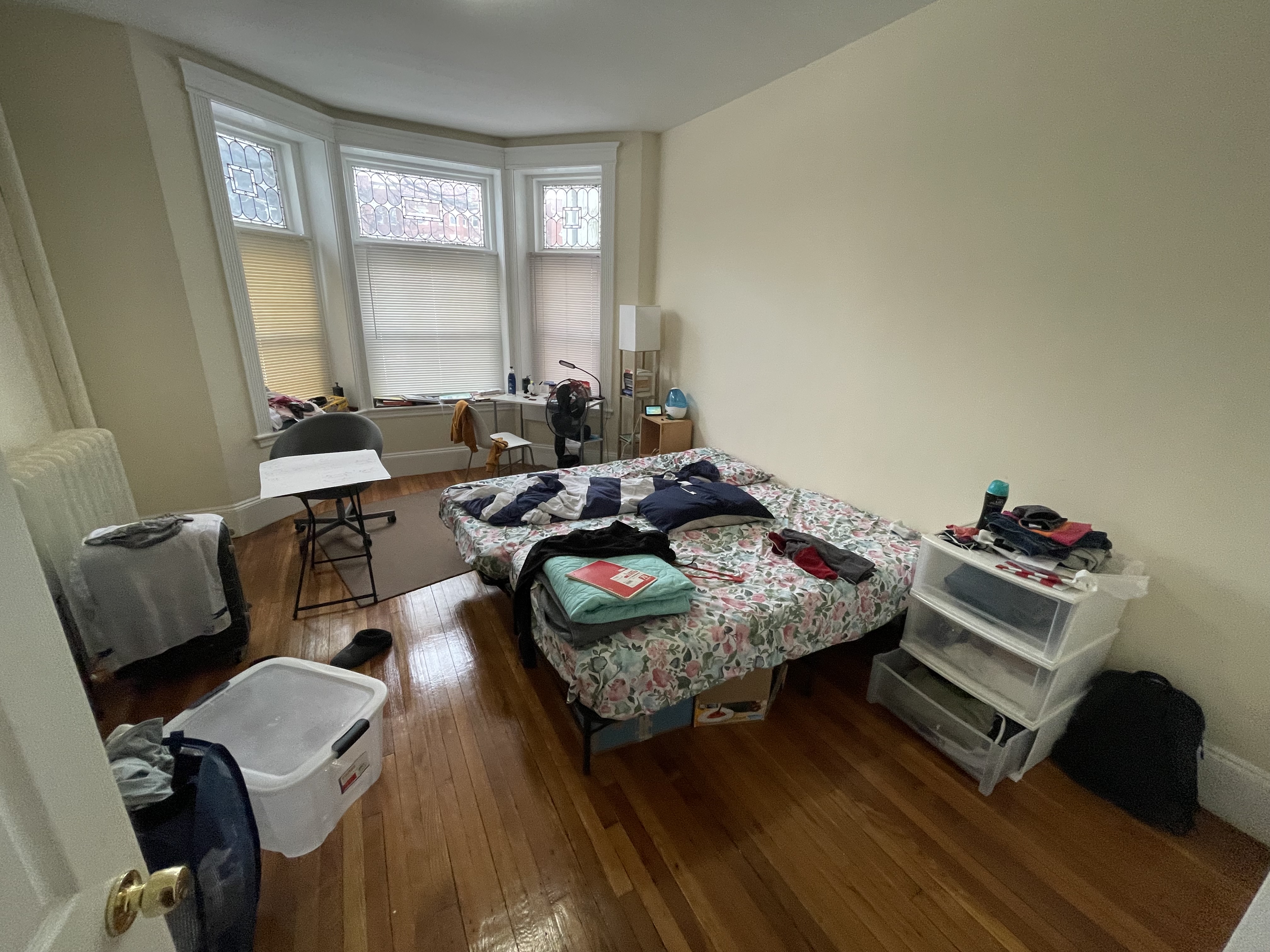3 bed, 1 bath apartment for rent at 1318 Commonwealth Ave Unit 1, Allston — photo 7 of 19