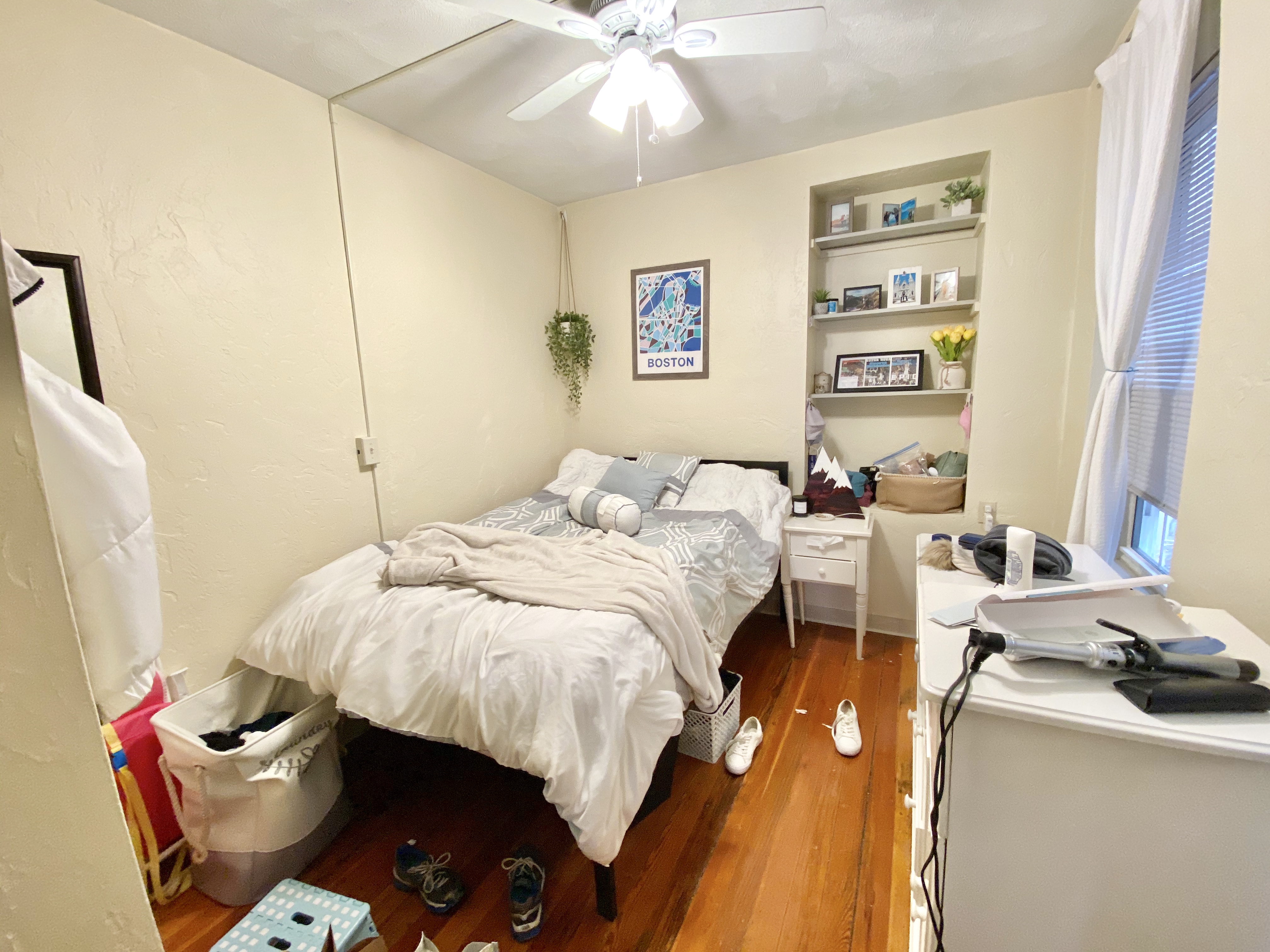 3 bed, 1 bath apartment for rent at 5 Hull St Unit 2, North End — photo 2 of 18
