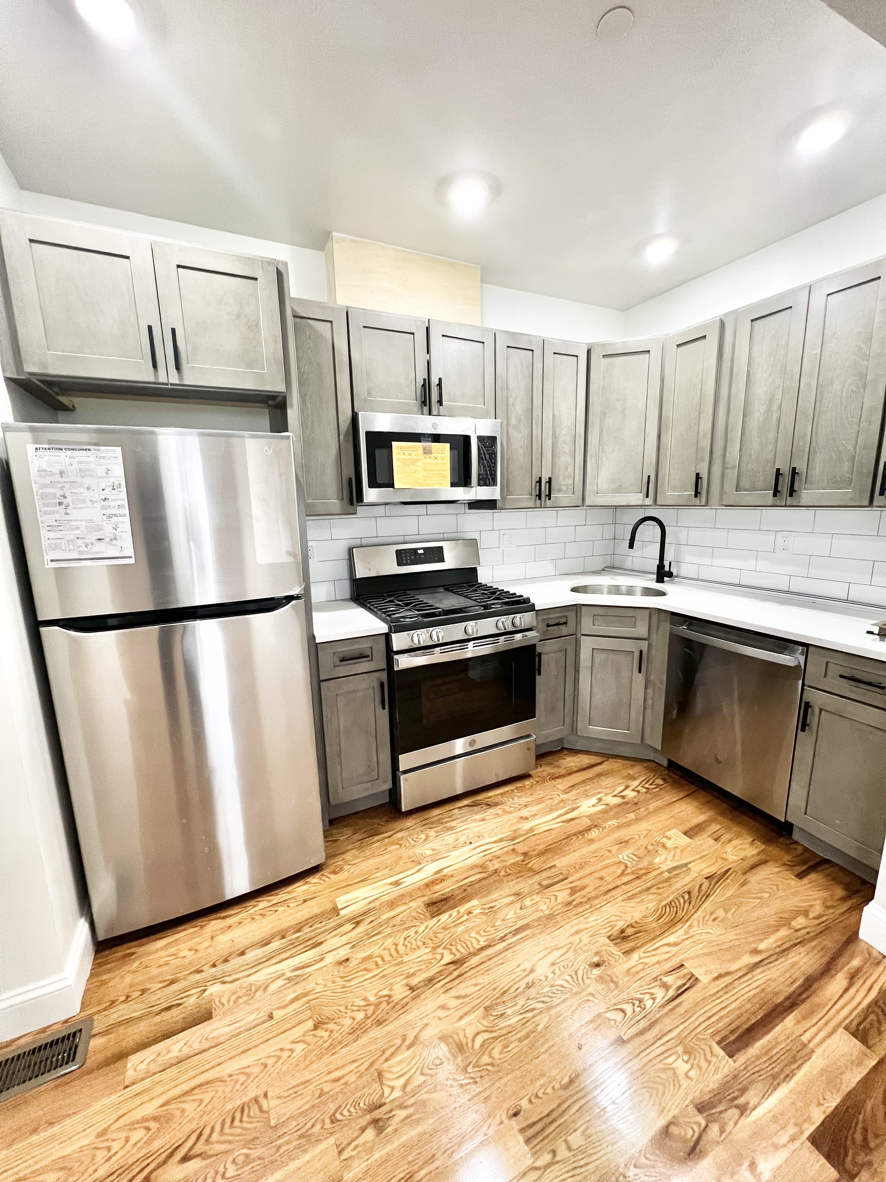 2 bed, 1 bath apartment for rent at 151 Crescent St Unit 1, Highlands — photo 1 of 18