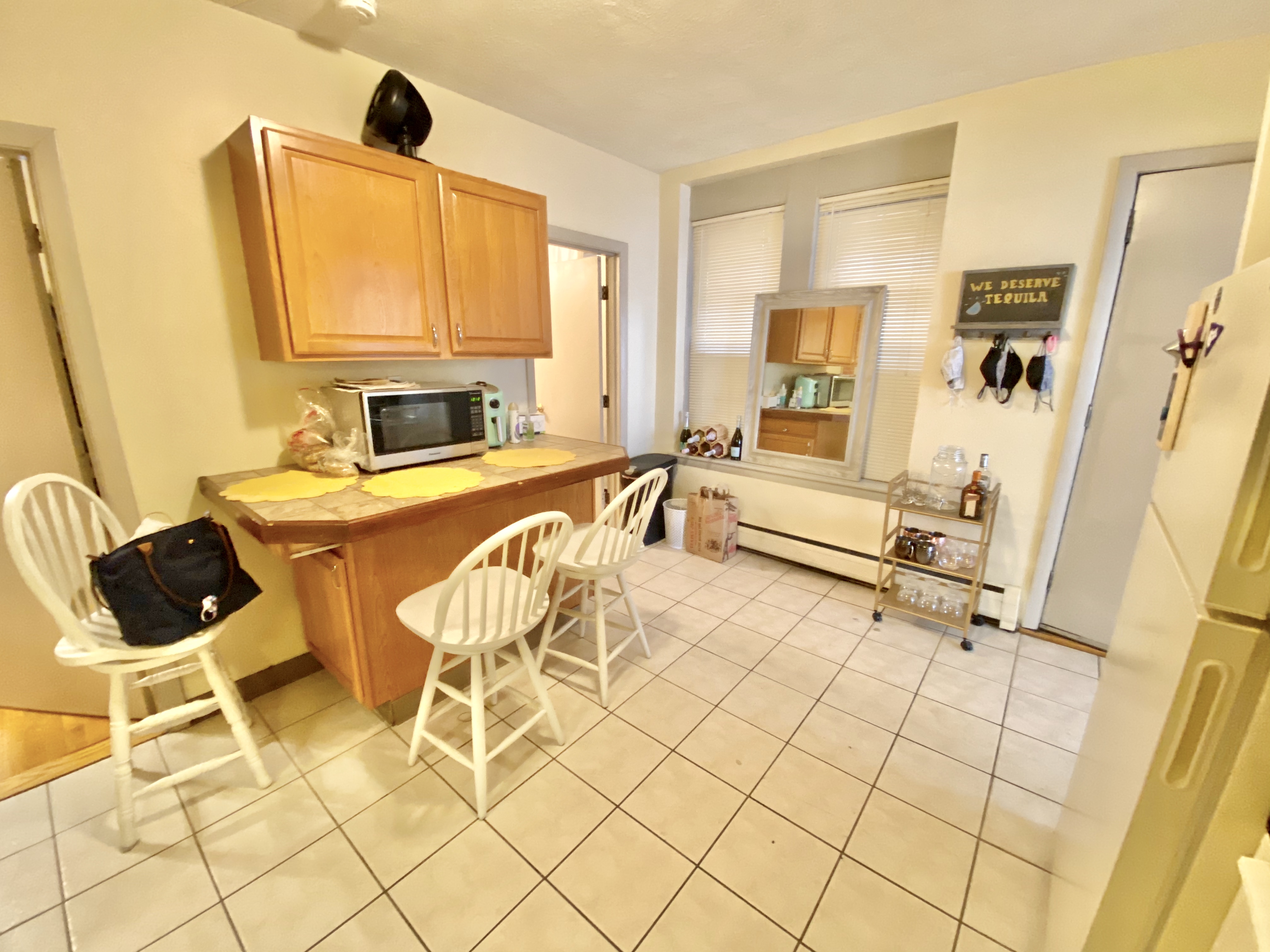 3 bed, 1 bath apartment for rent at 5 Hull St Unit 2, North End — photo 5 of 18