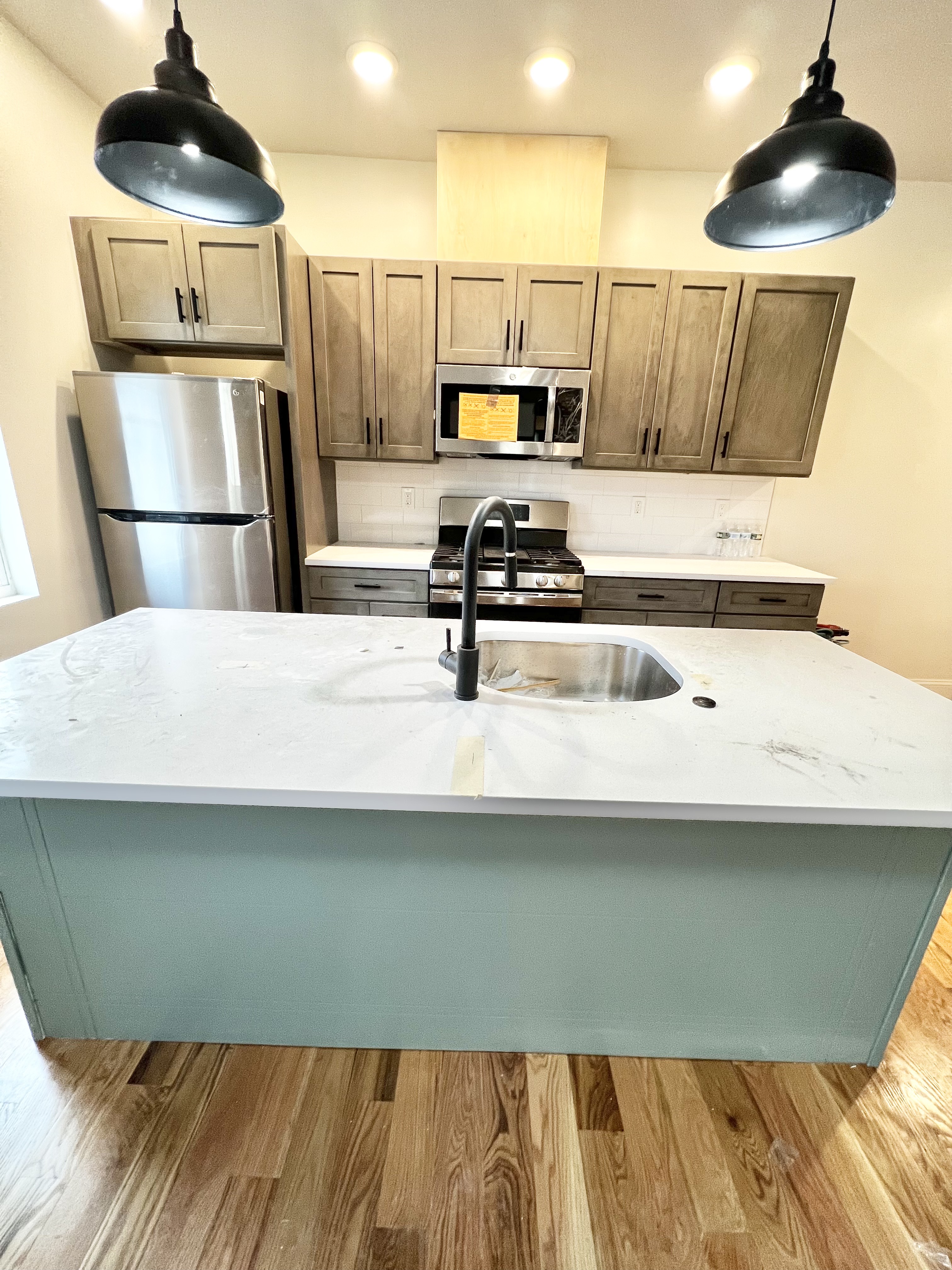 3 bed, 1 bath apartment for rent at 151 Crescent St Unit 3, Waltham — photo 2 of 15