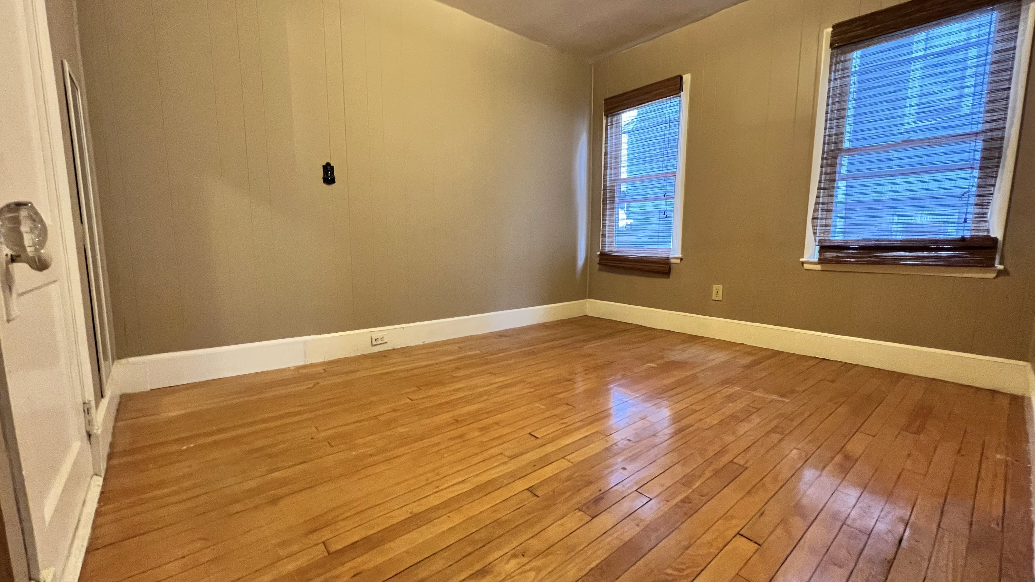 3 bed, 1 bath apartment for rent at 2 High St Unit 2, West Somerville — photo 2 of 5