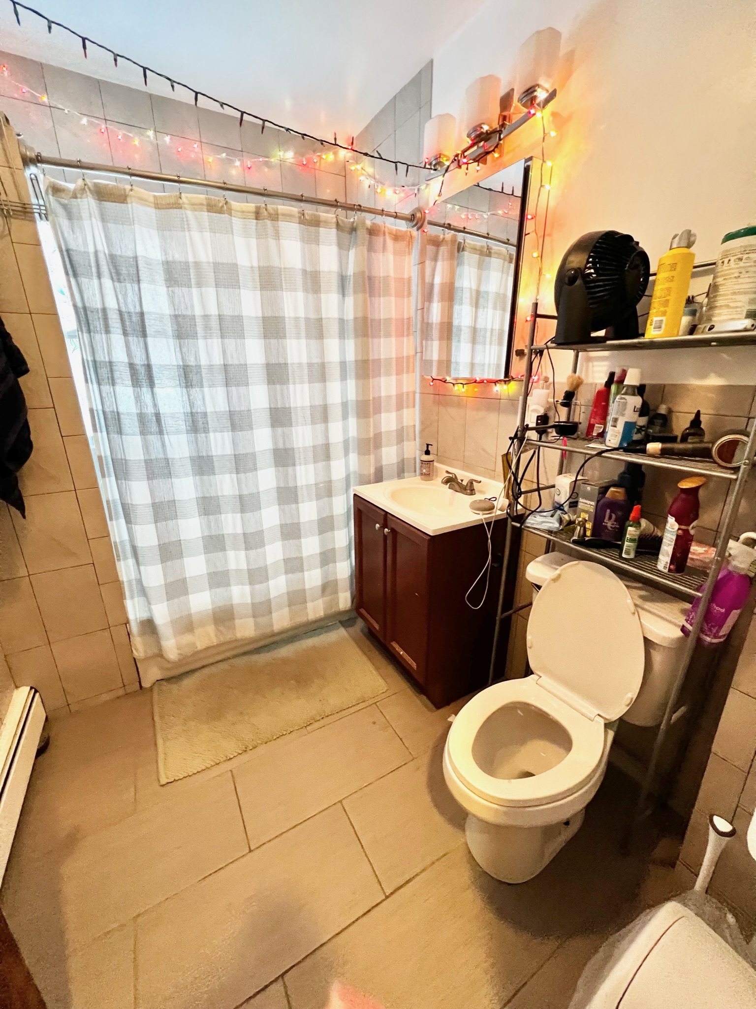 3 bed, 1 bath apartment for rent at 10 Litchfield St Unit 3, Brighton — photo 7 of 8