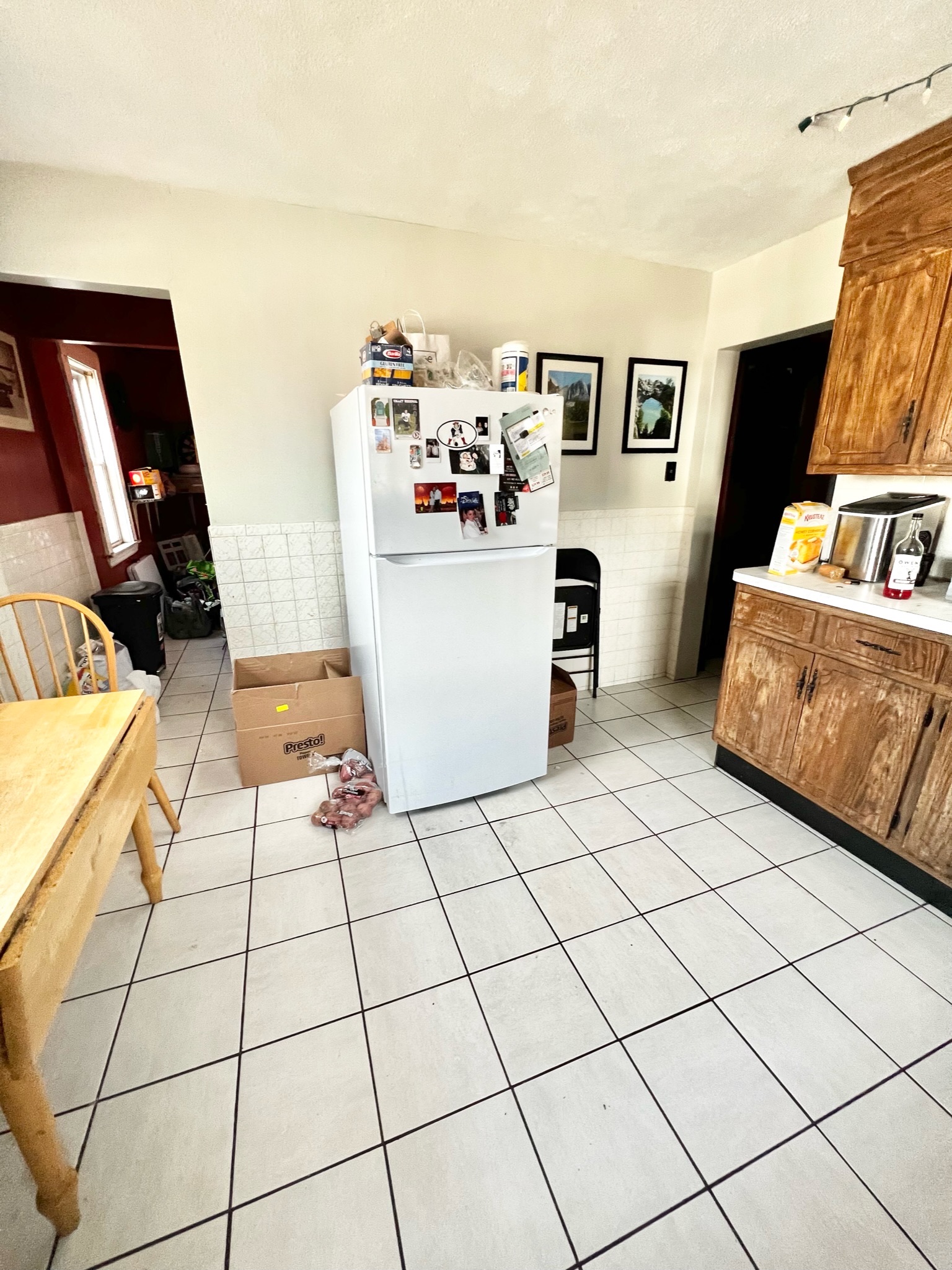 3 bed, 1 bath apartment for rent at 10 Litchfield St Unit 3, Brighton — photo 6 of 8