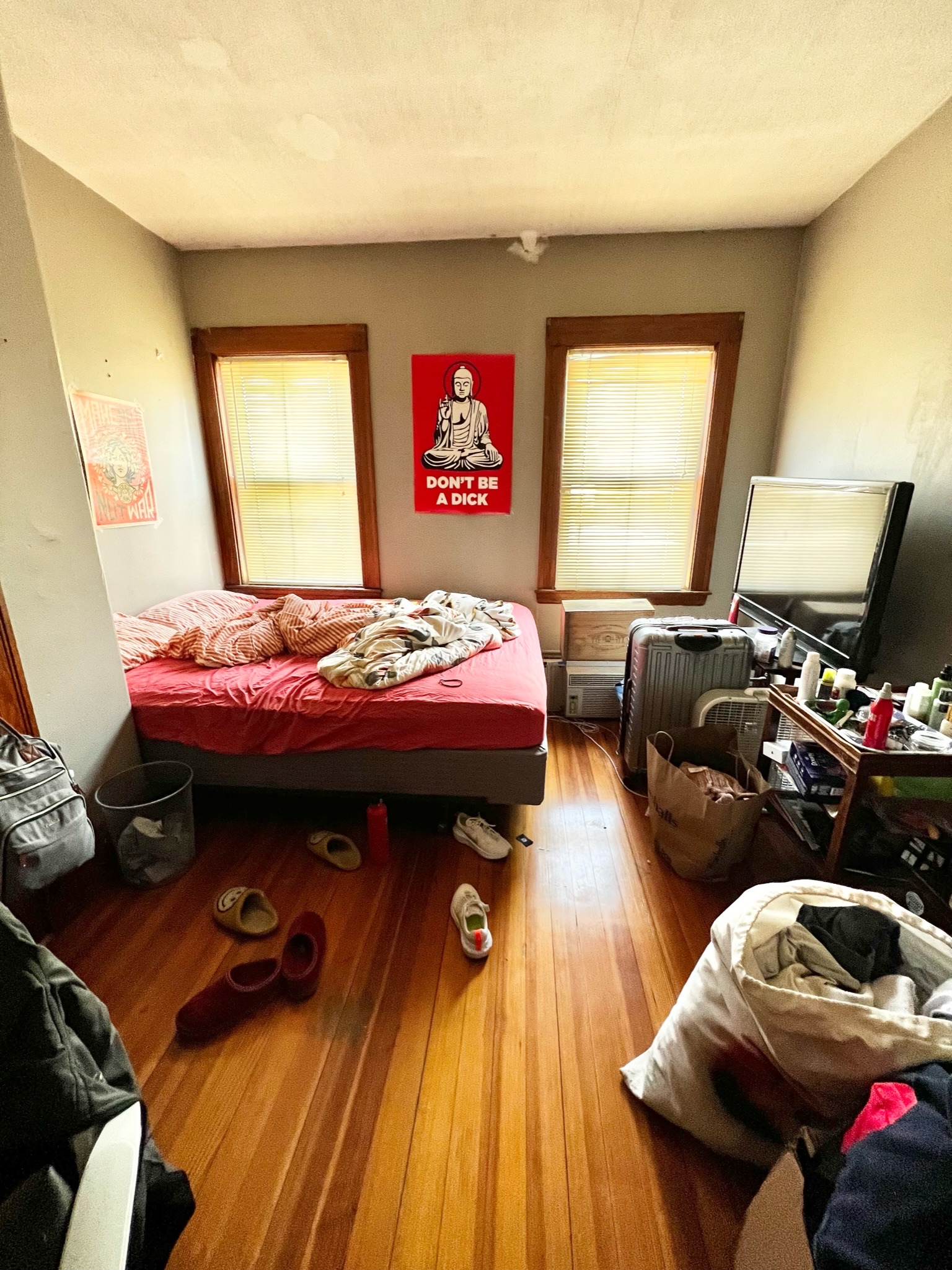 3 bed, 1 bath apartment for rent at 10 Litchfield St Unit 3, Brighton — photo 4 of 8