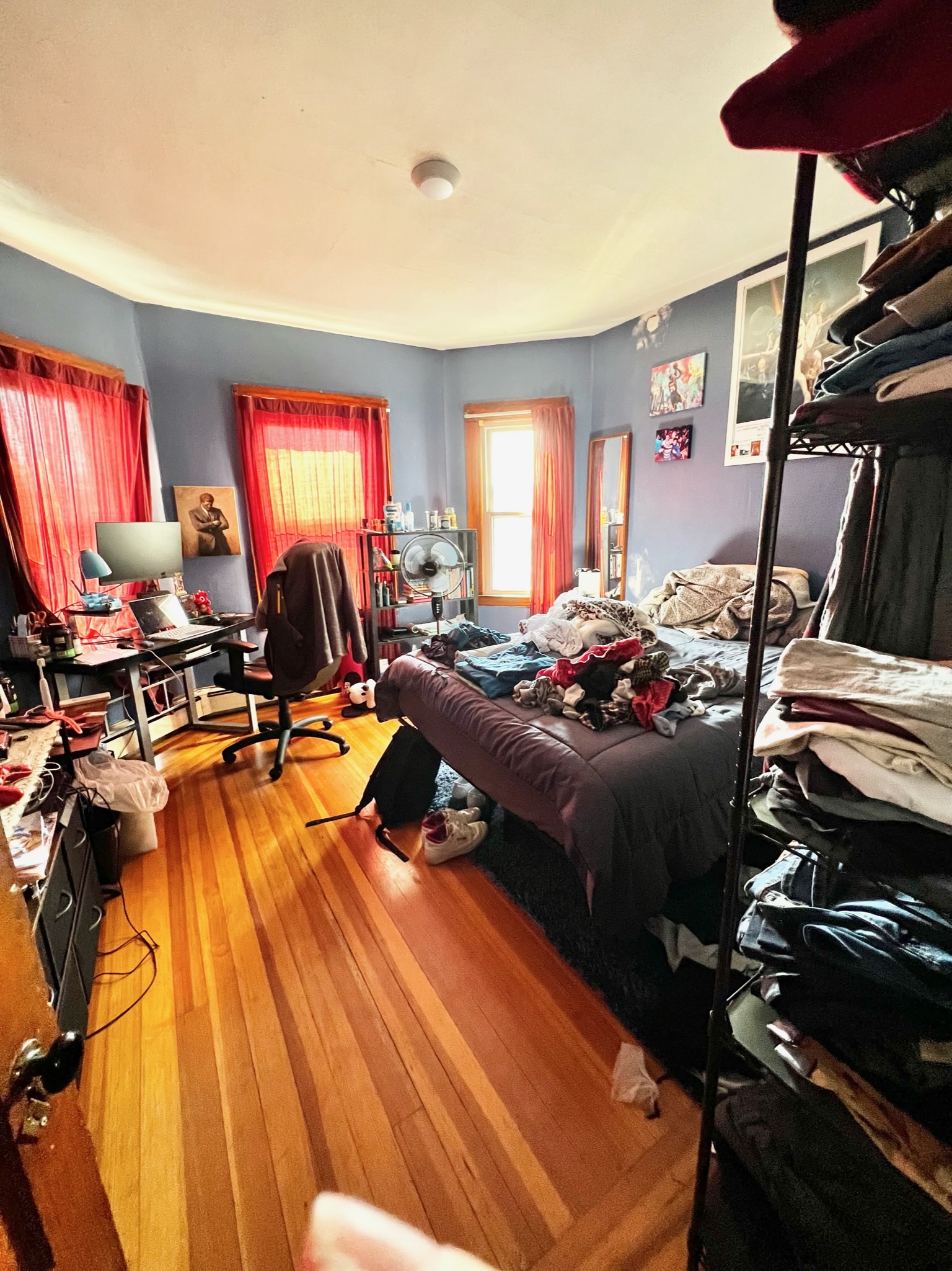 3 bed, 1 bath apartment for rent at 10 Litchfield St Unit 3, Brighton — photo 3 of 8