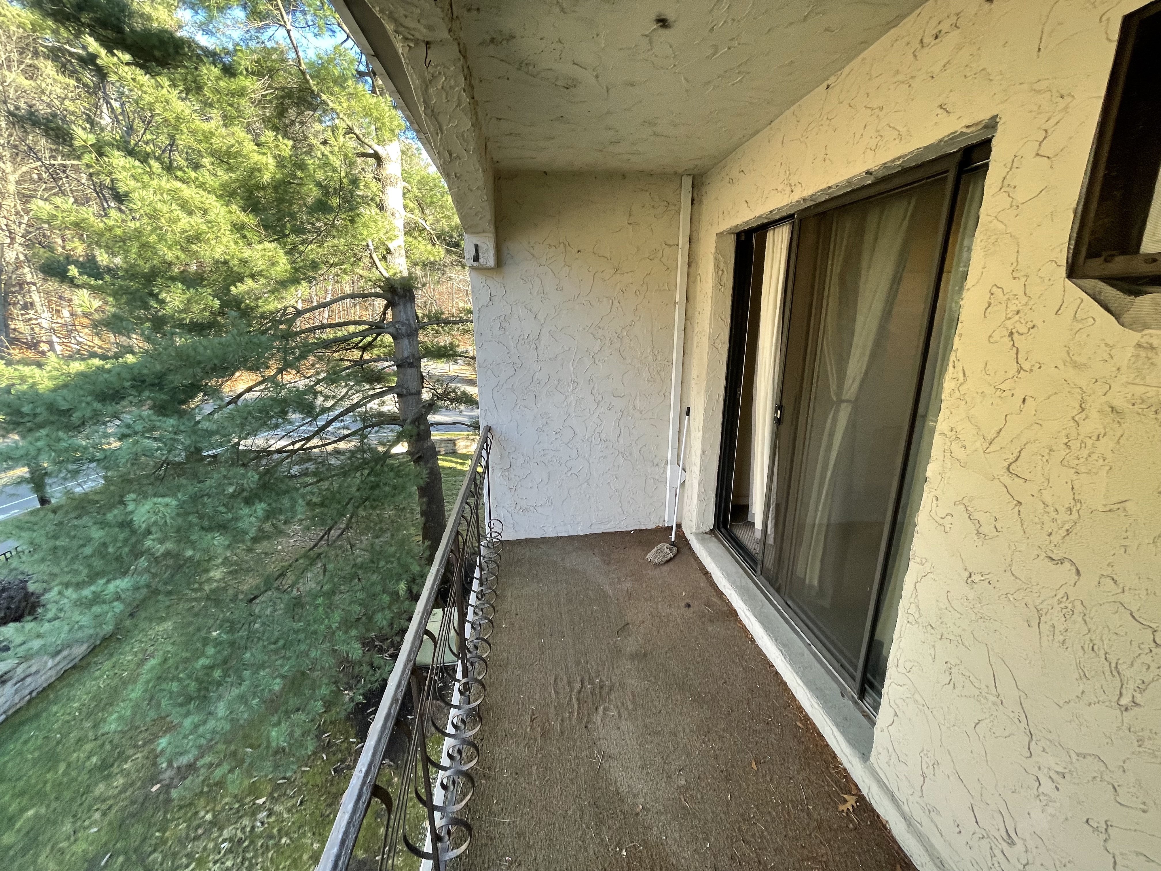 1 bed, 1 bath apartment for rent at 100 Fellsview Ter Unit 107, Stoneham — photo 10 of 16