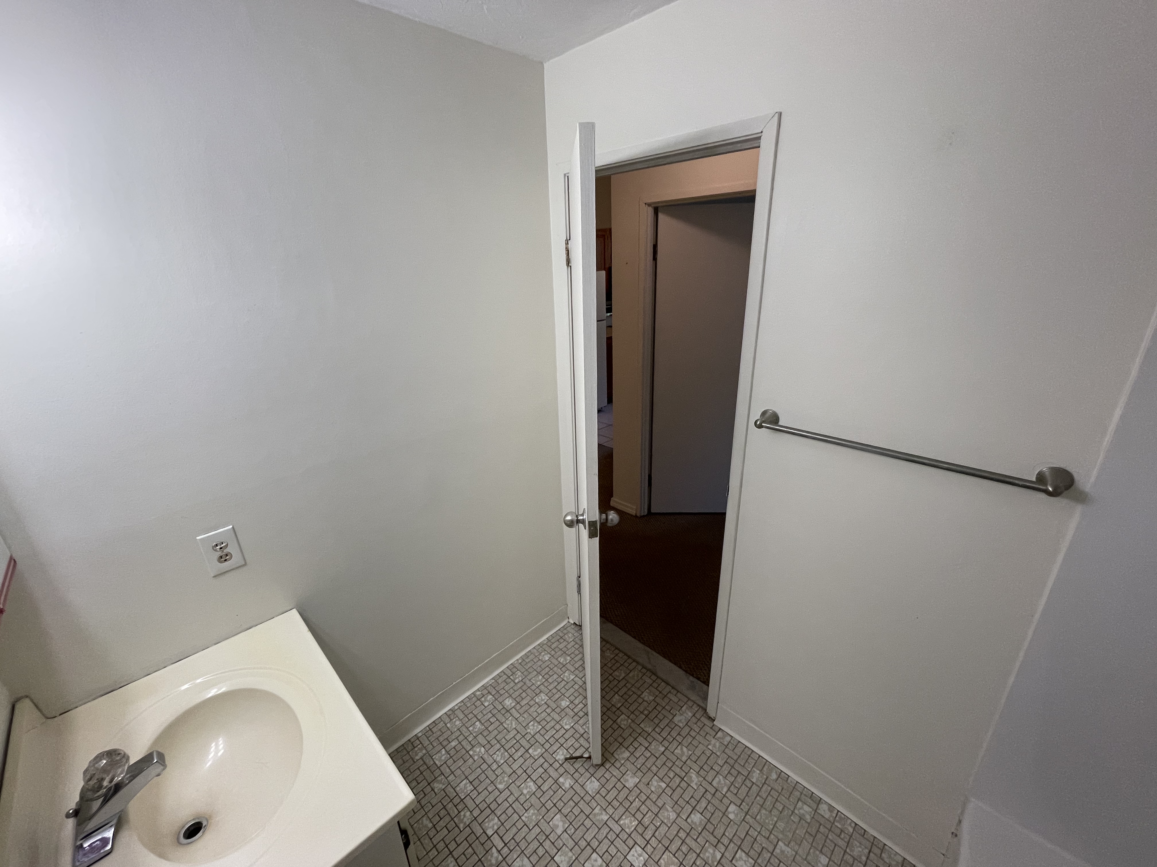 1 bed, 1 bath apartment for rent at 100 Fellsview Ter Unit 107, Stoneham — photo 16 of 16