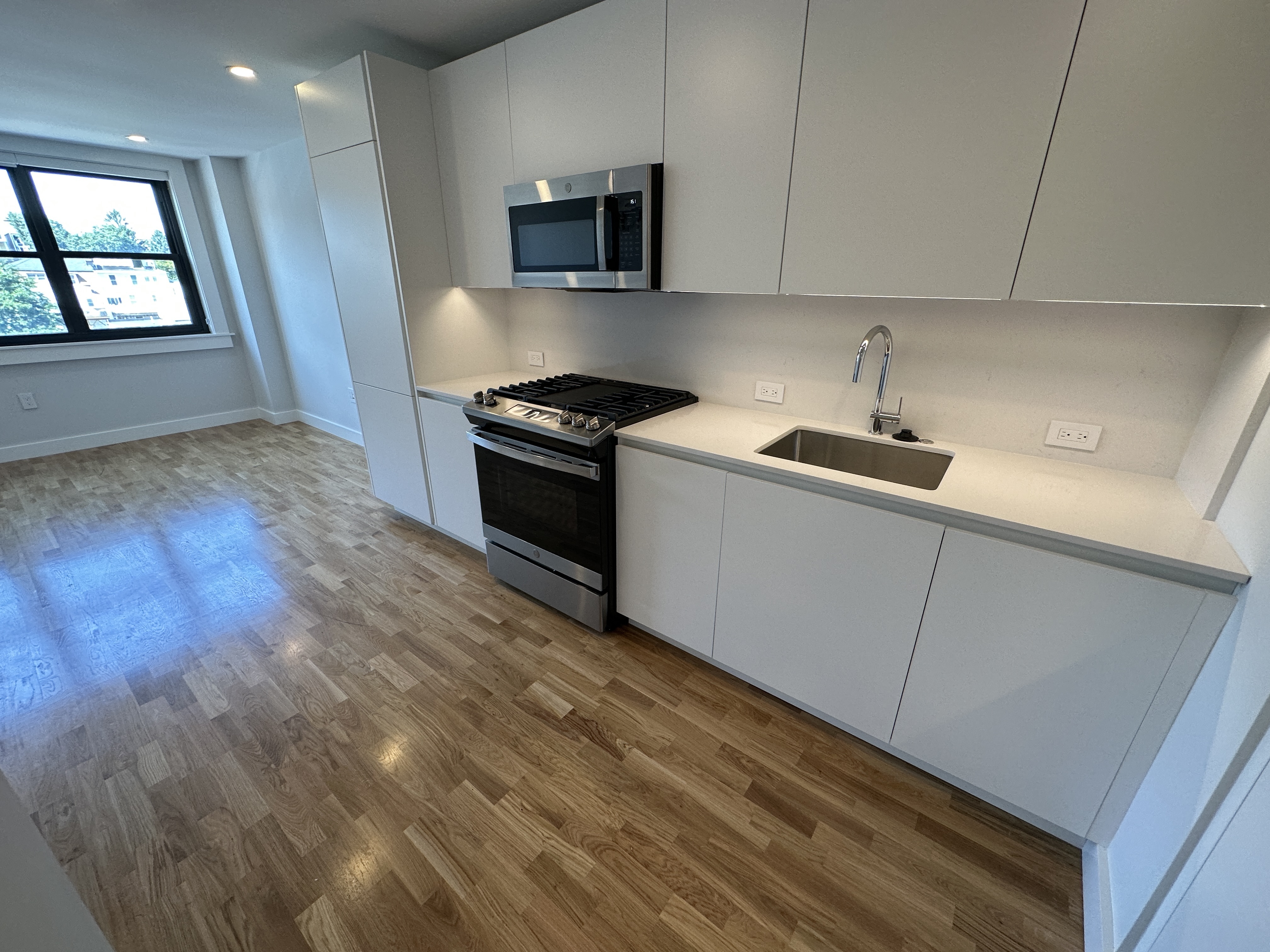 1 bed, 1 bath apartment for rent at 1410 Columbia Rd Unit 8A-CF, South Boston — photo 7 of 37