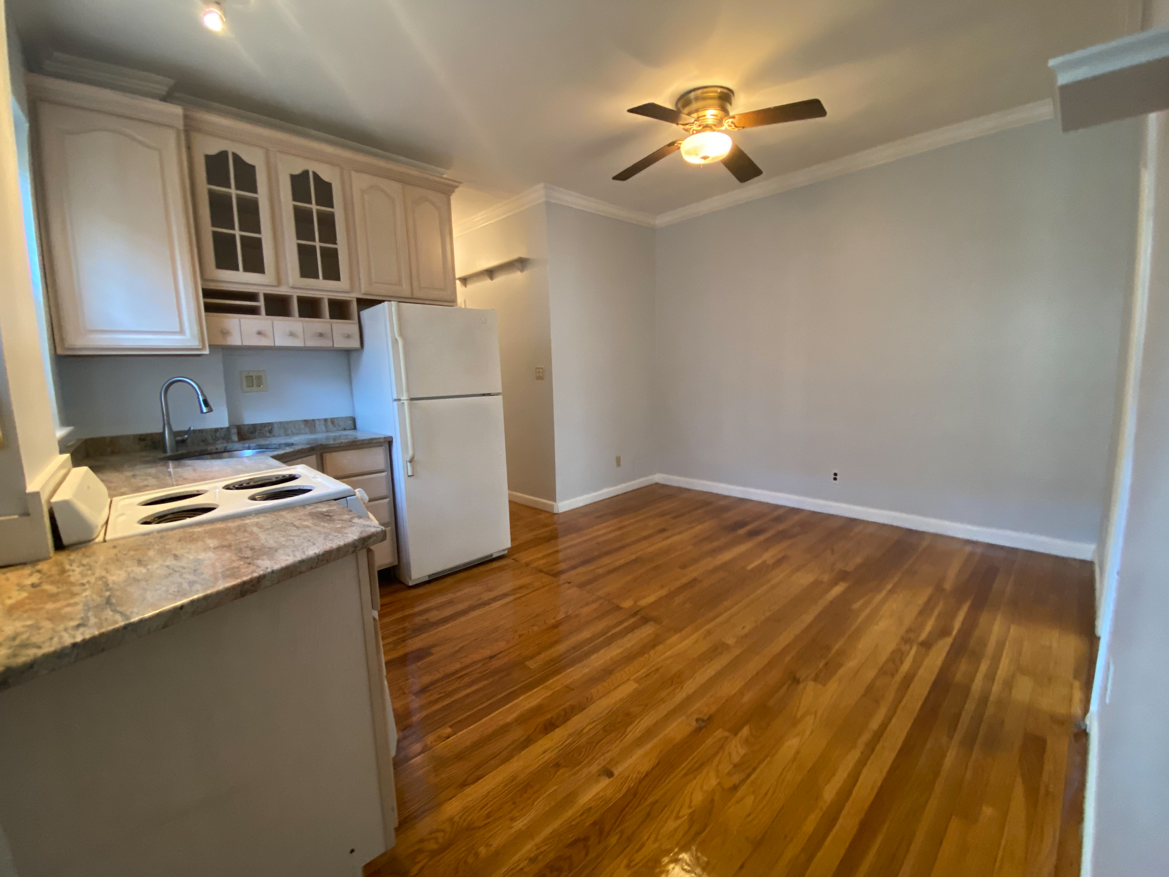 2 bed, 1 bath apartment for rent at 78 Phillips St Unit 6, Beacon Hill — photo 2 of 8