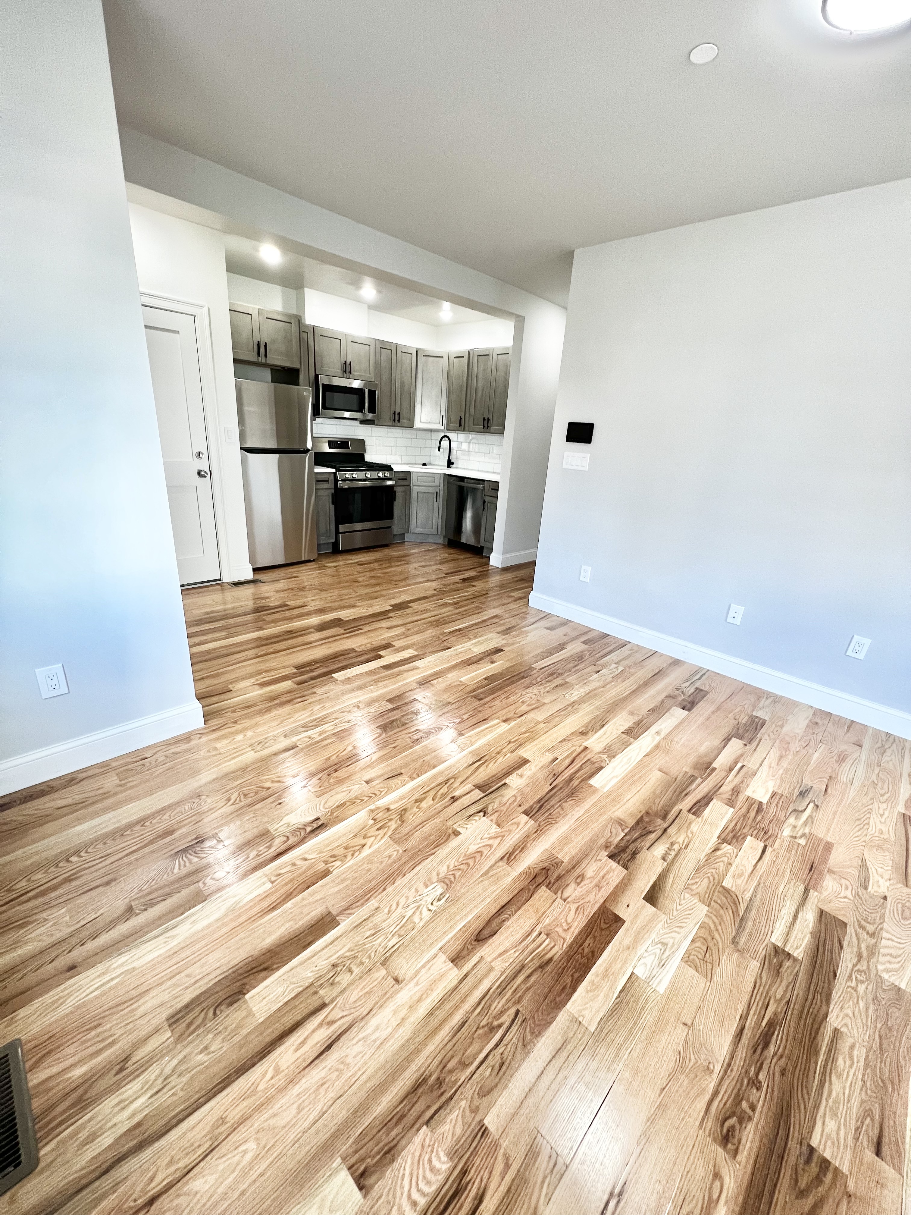 2 bed, 1 bath apartment for rent at 149 Crescent St Unit 1, Waltham — photo 3 of 19