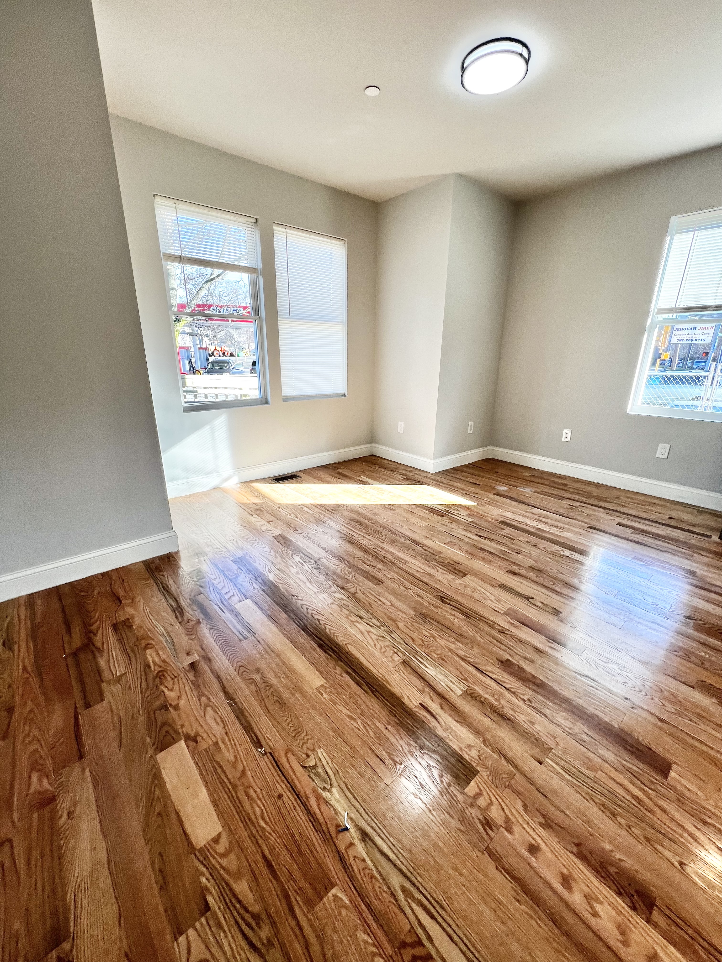 1 bed, 1 bath apartment for rent at 149 Crescent St Unit 2, Waltham — photo 3 of 8